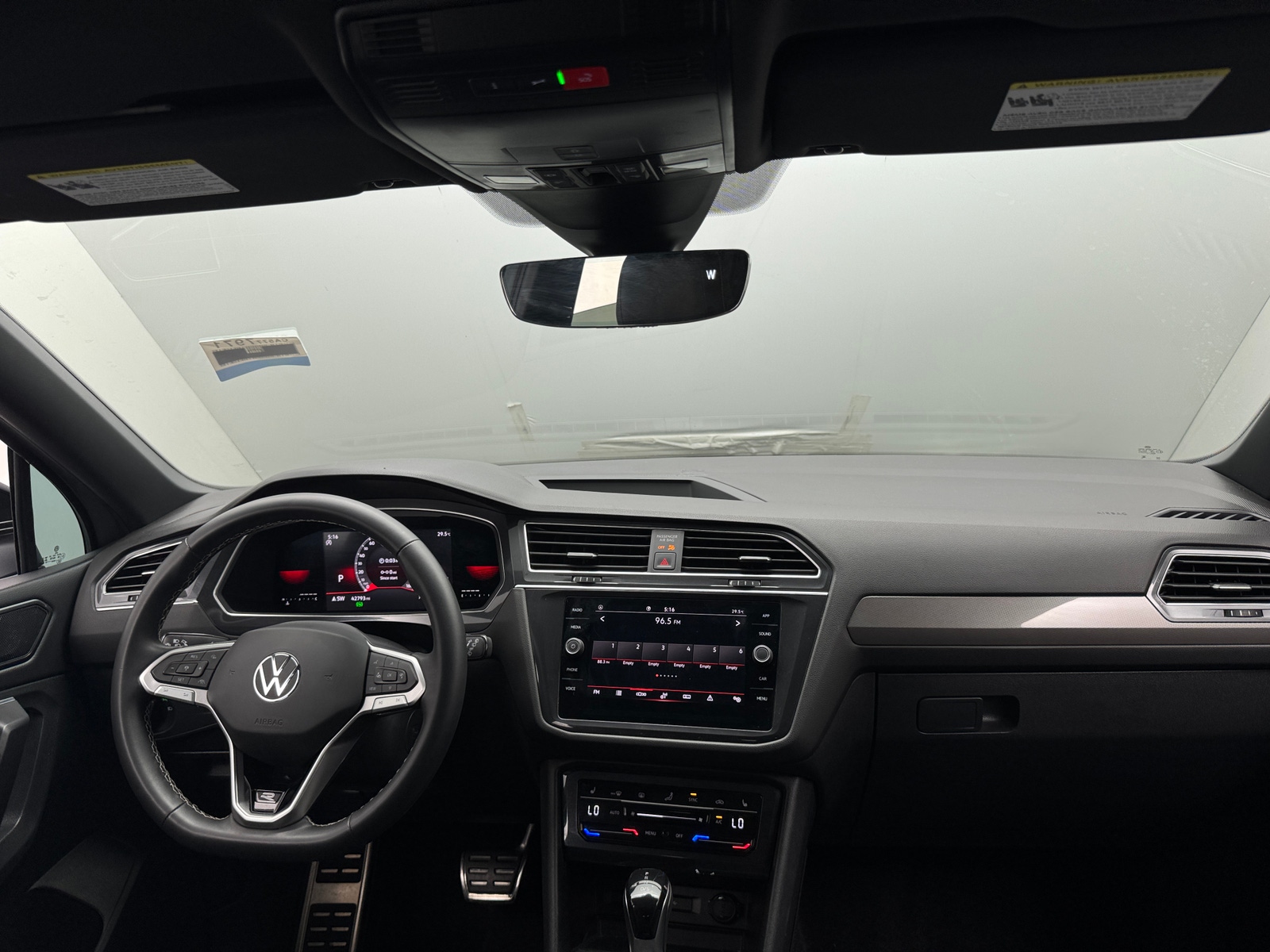 Thumbnail: 2023 Volkswagen Tiguan - 2