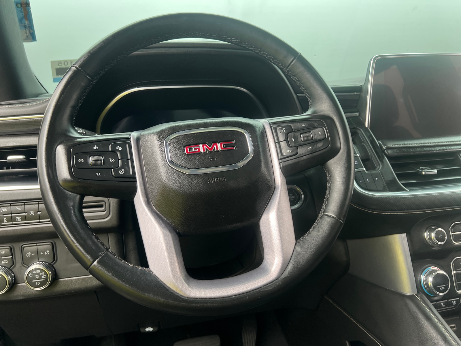 Thumbnail: 2023 GMC Yukon - 4