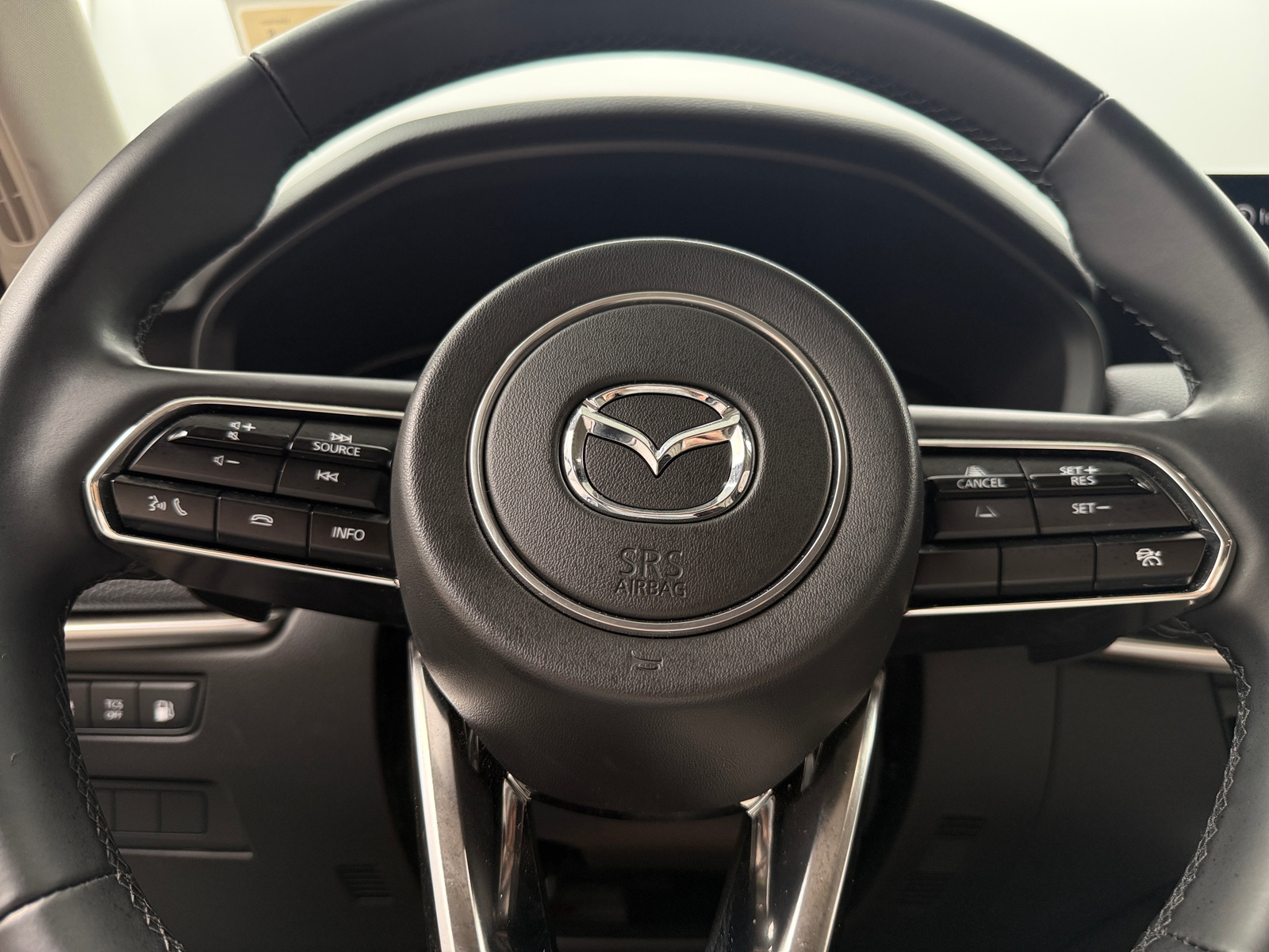 Thumbnail: 2025 Mazda CX-90 - 4
