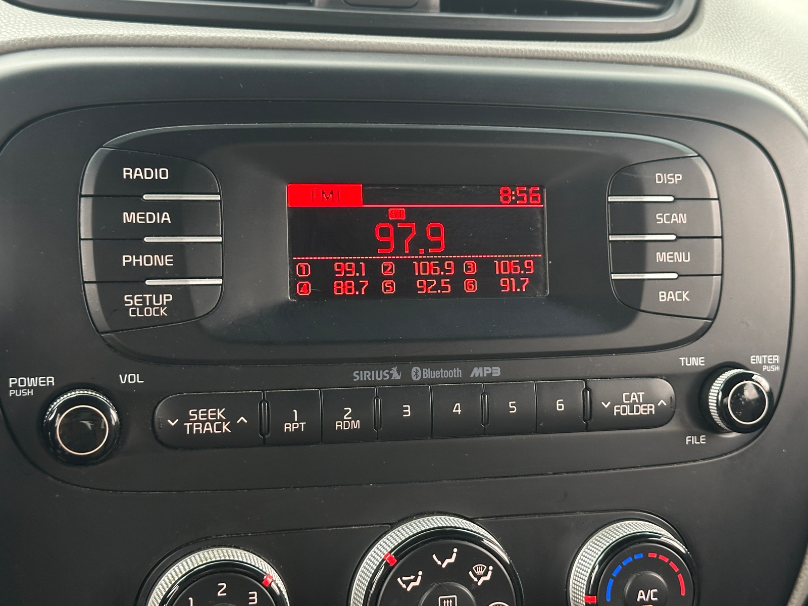 Thumbnail: 2015 Kia Soul - 4