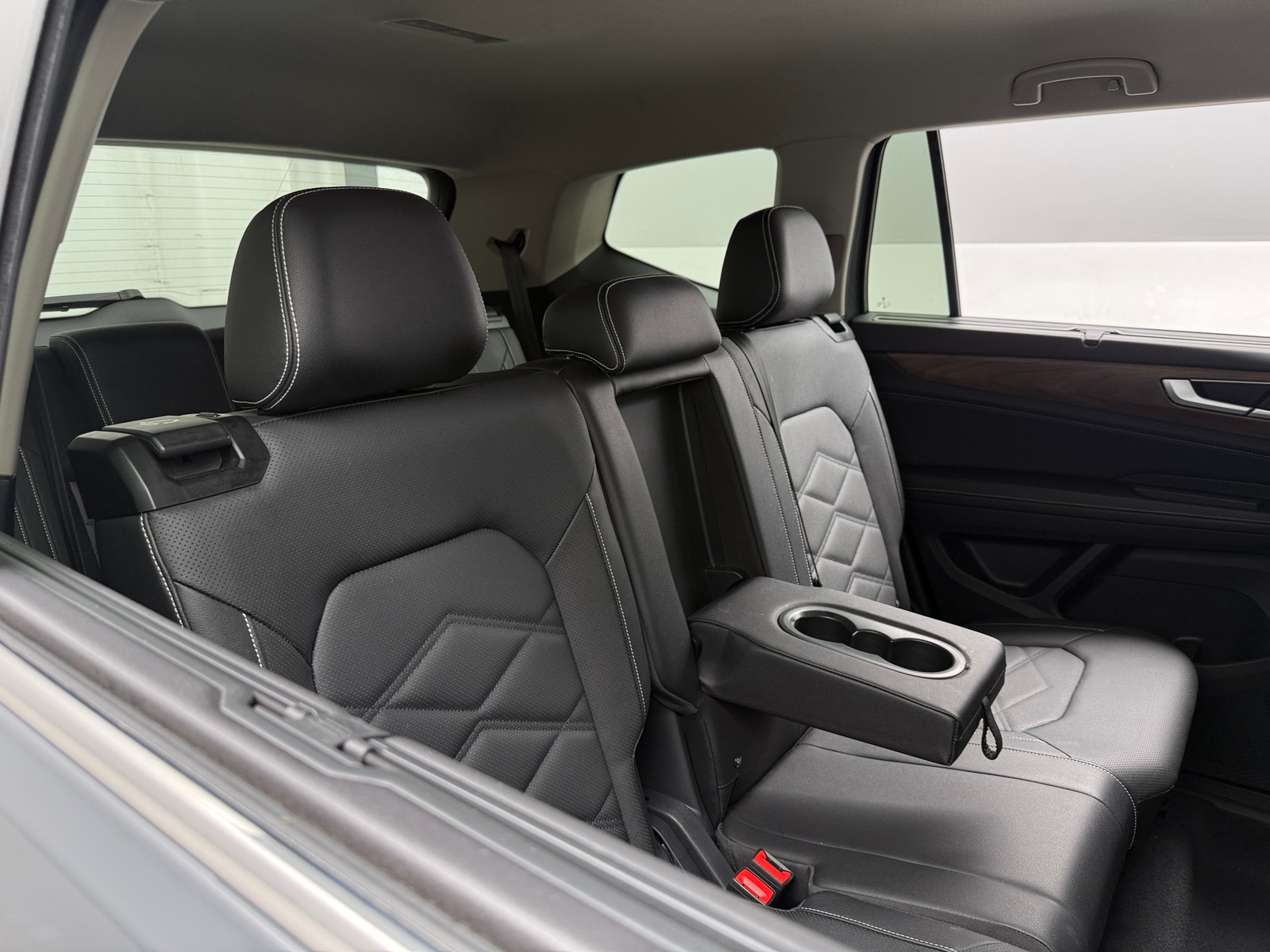 Thumbnail: 2026 Volkswagen Atlas - 5