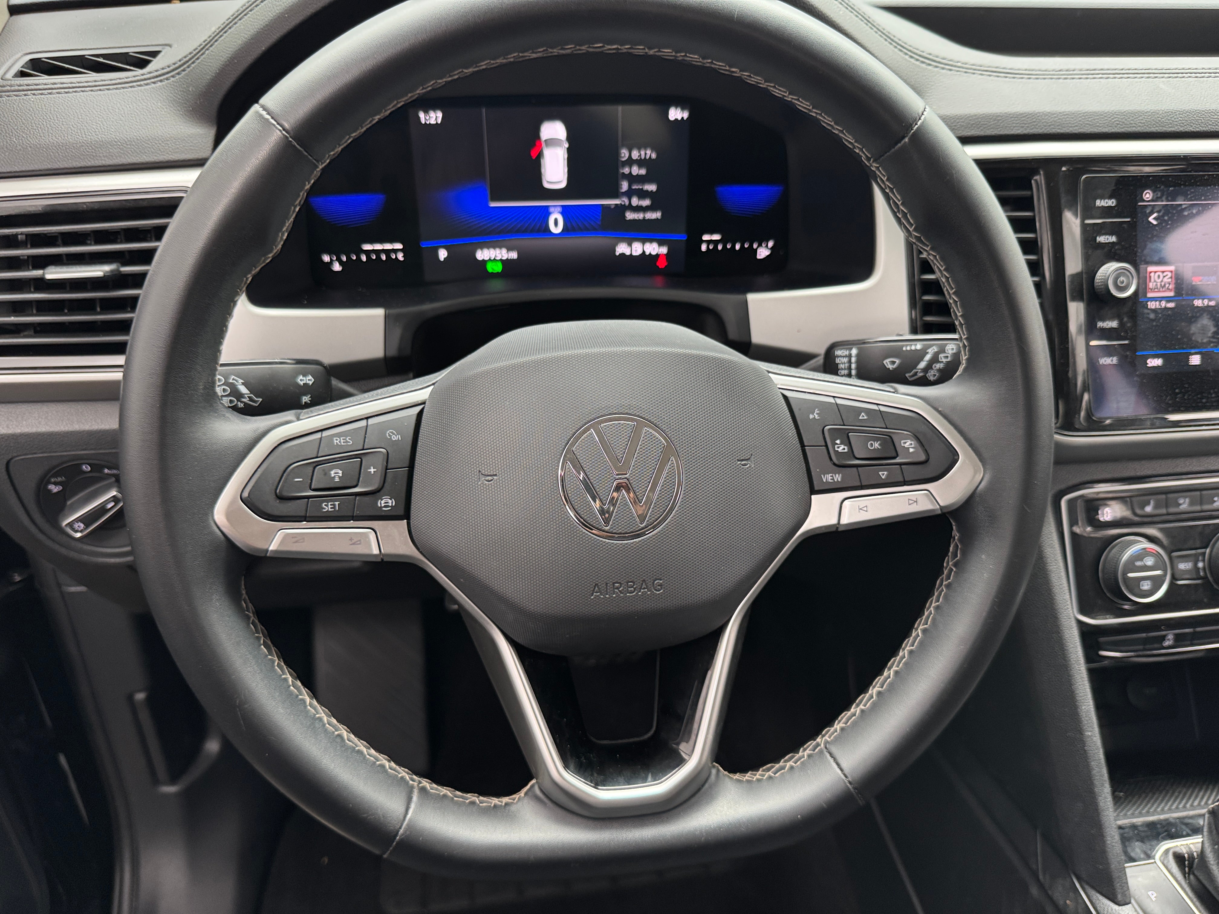 2022 Volkswagen Atlas SE w/Tech - Photo 7