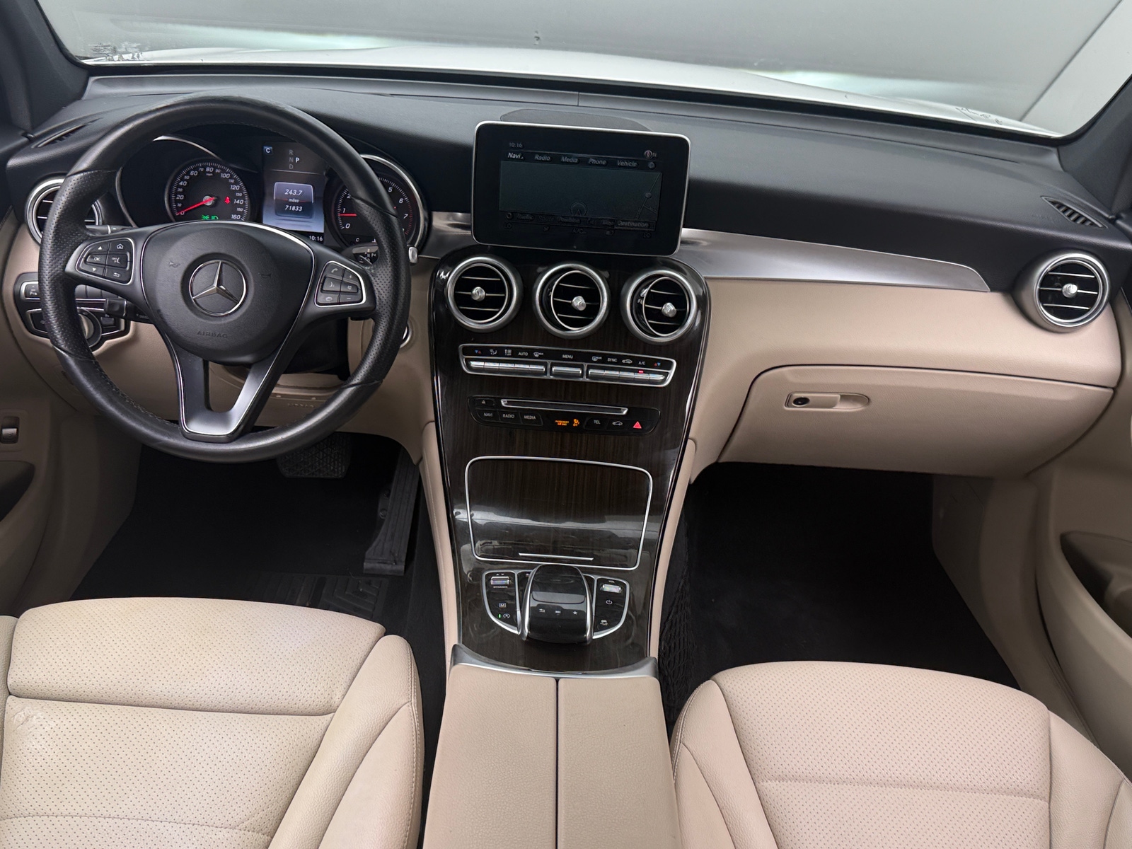 Thumbnail: 2018 Mercedes-Benz GLC - 2