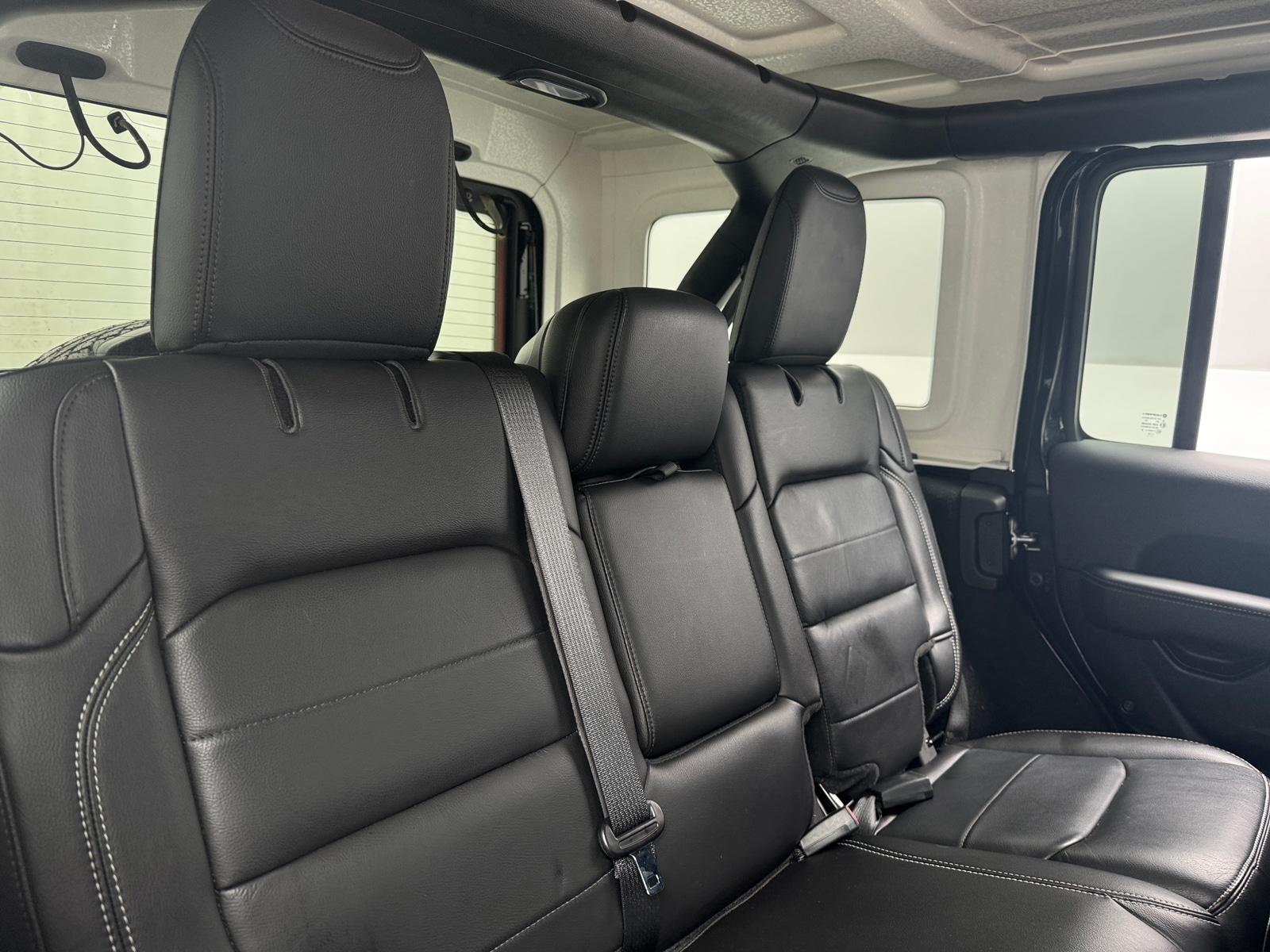 Thumbnail: 2019 Jeep Wrangler - 5