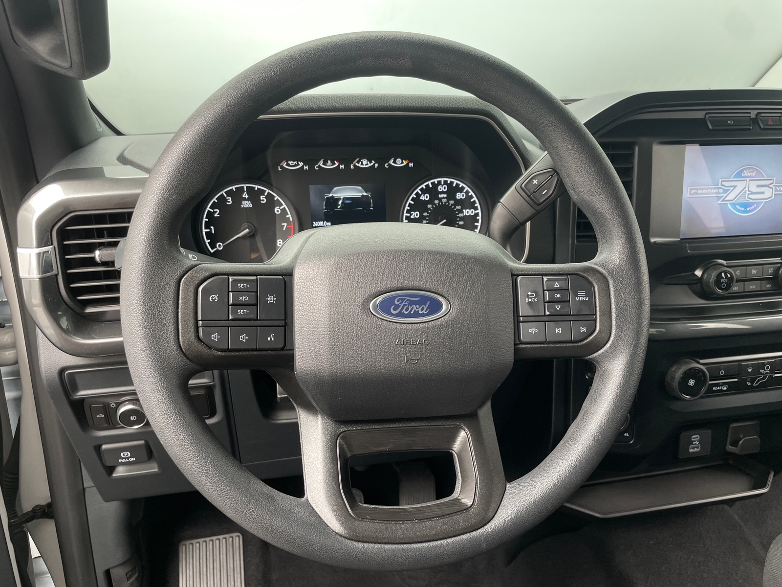 Thumbnail: 2023 Ford Econoline - 5