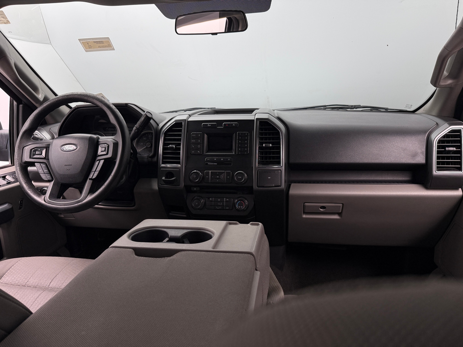 Thumbnail: 2018 Ford Econoline - 3