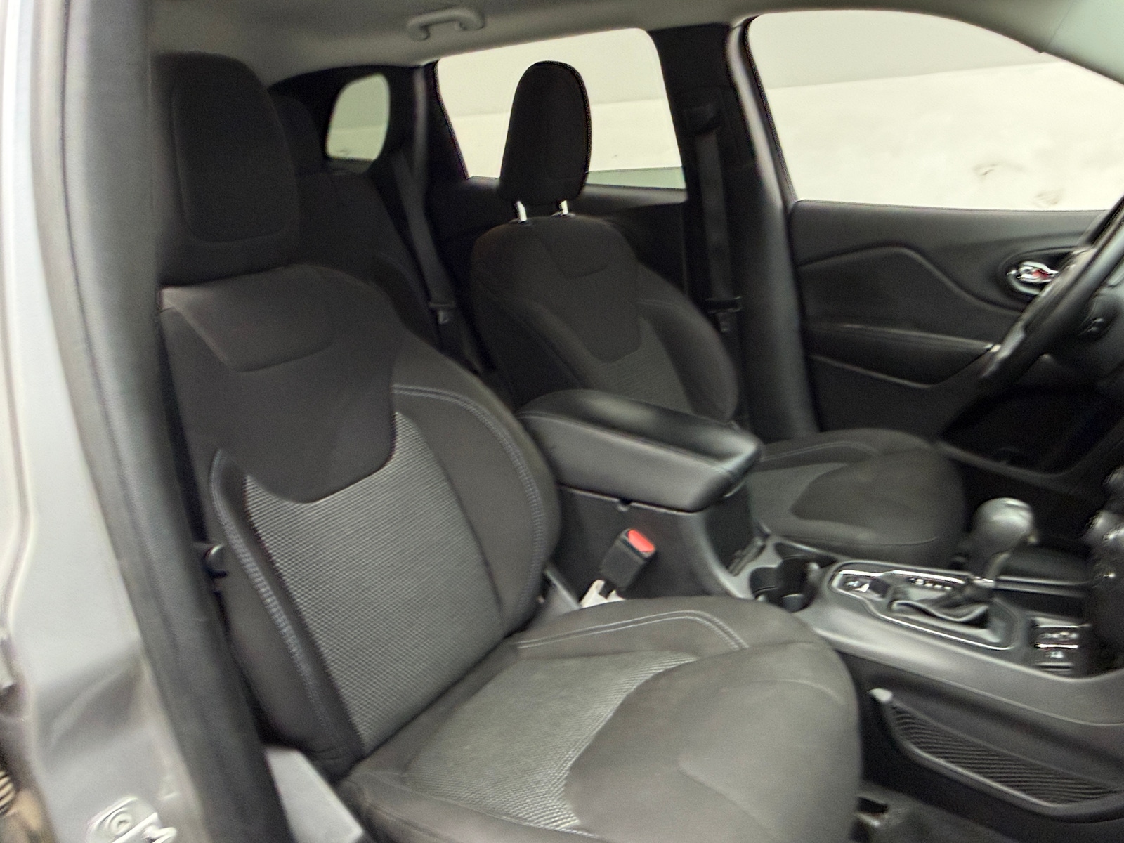 Thumbnail: 2019 Jeep Cherokee - 2