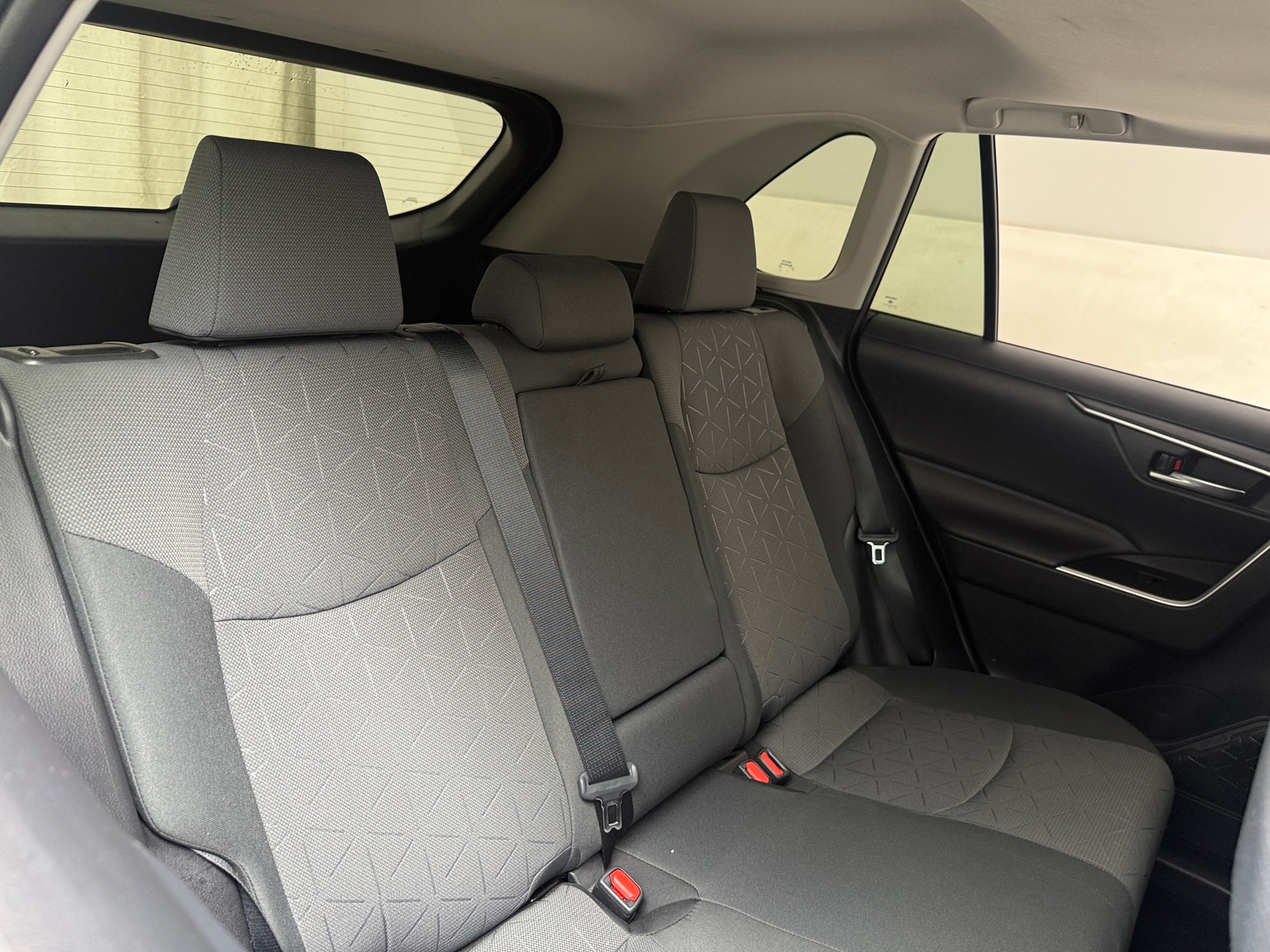 Thumbnail: 2019 Toyota RAV4 - 6