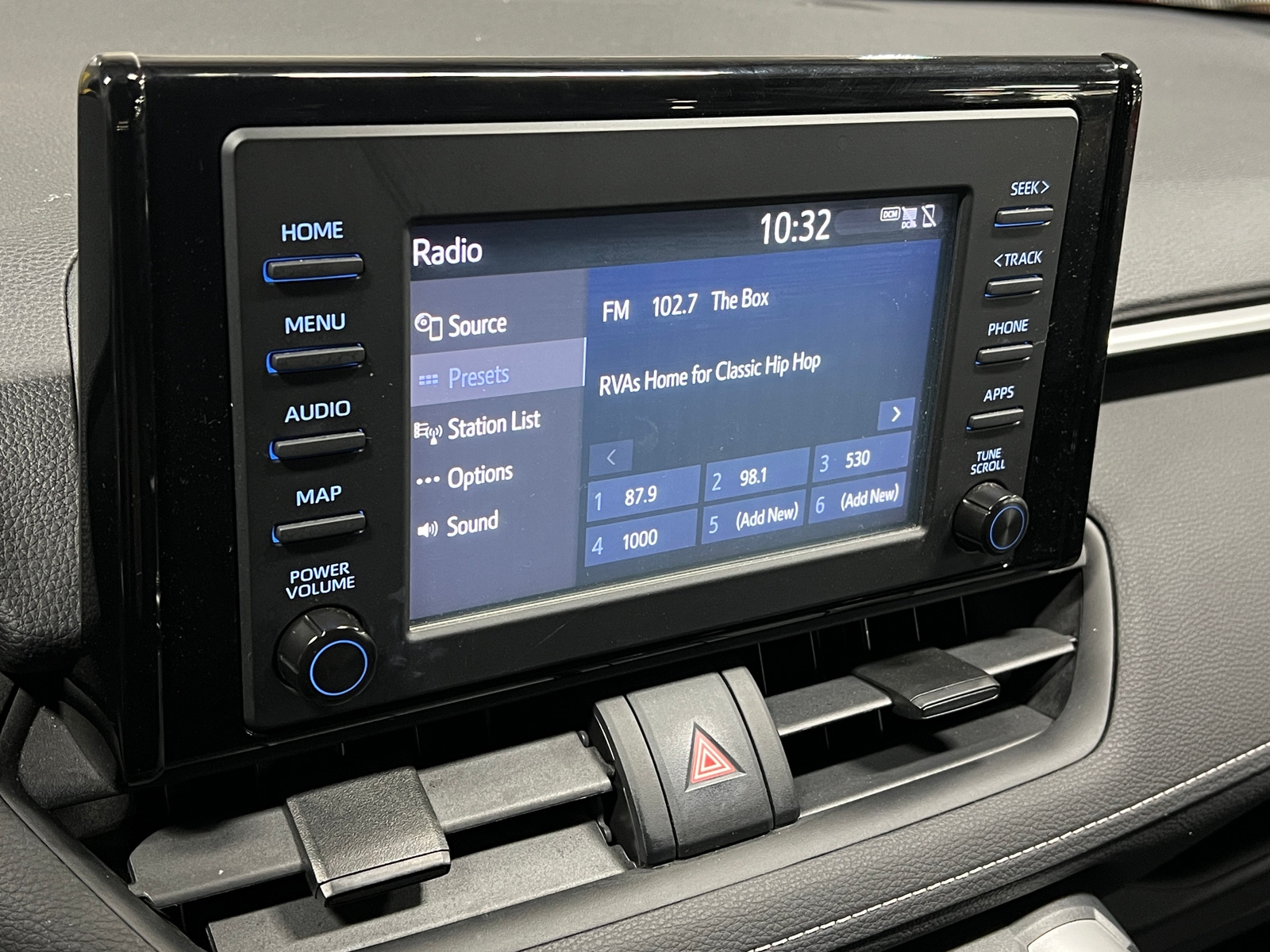 Thumbnail: 2019 Toyota RAV4 - 4