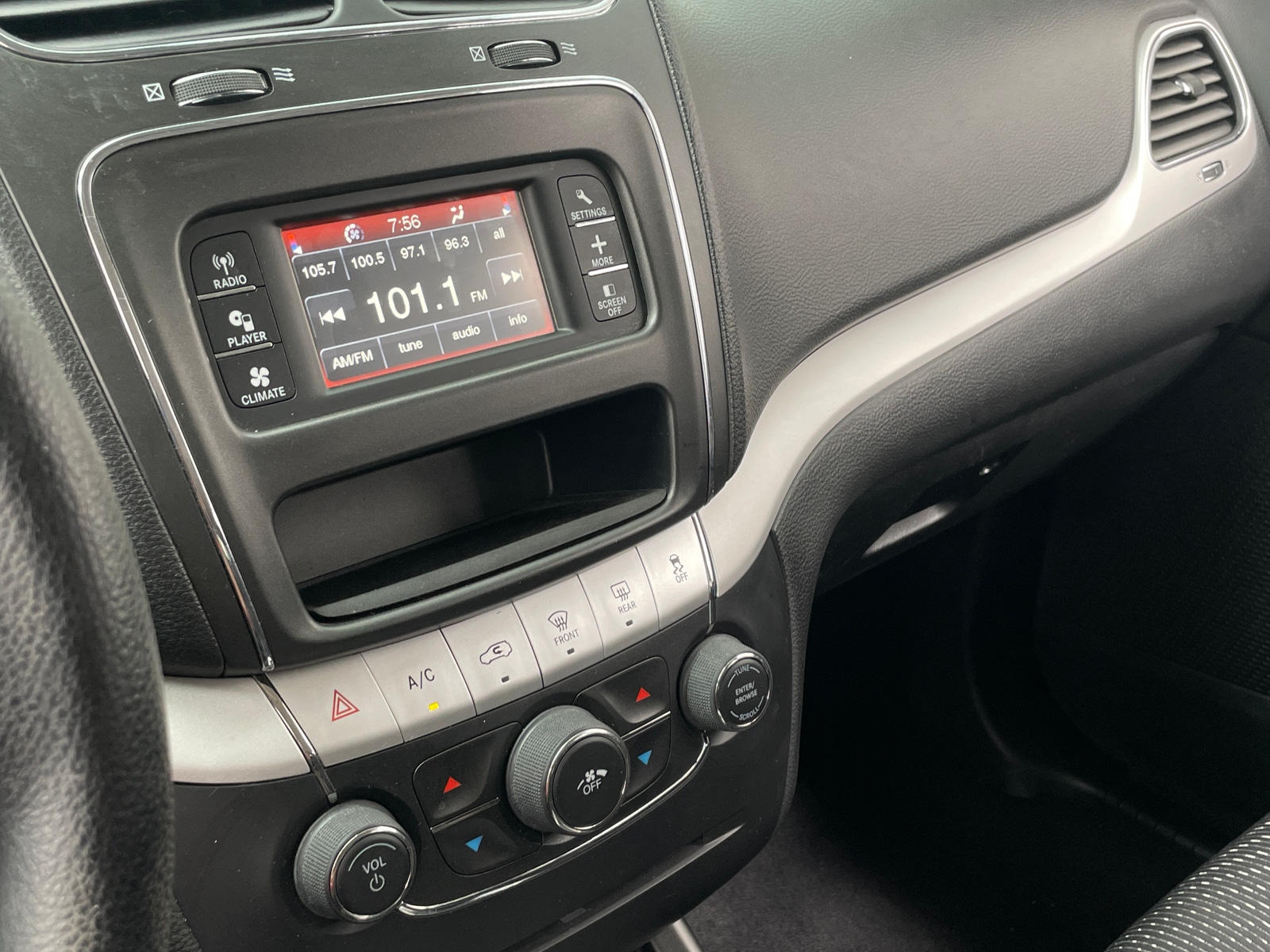 Thumbnail: 2020 Dodge Journey - 4