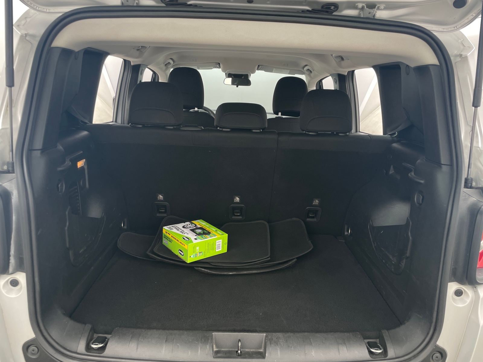 Thumbnail: 2021 Jeep Renegade - 7