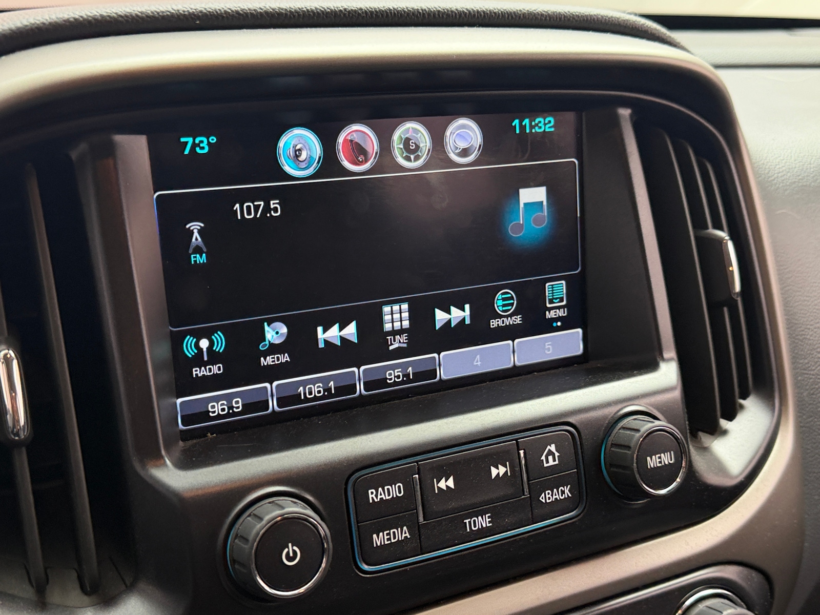 Thumbnail: 2016 Chevrolet Colorado - 3