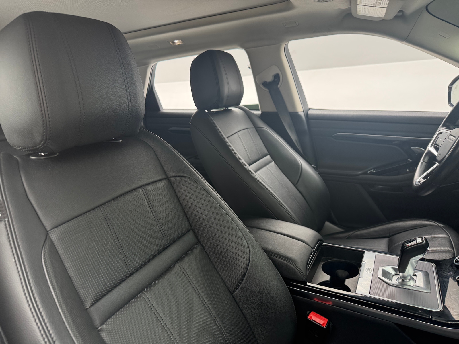 Thumbnail: 2021 Land Rover Range Rover Evoque - 2