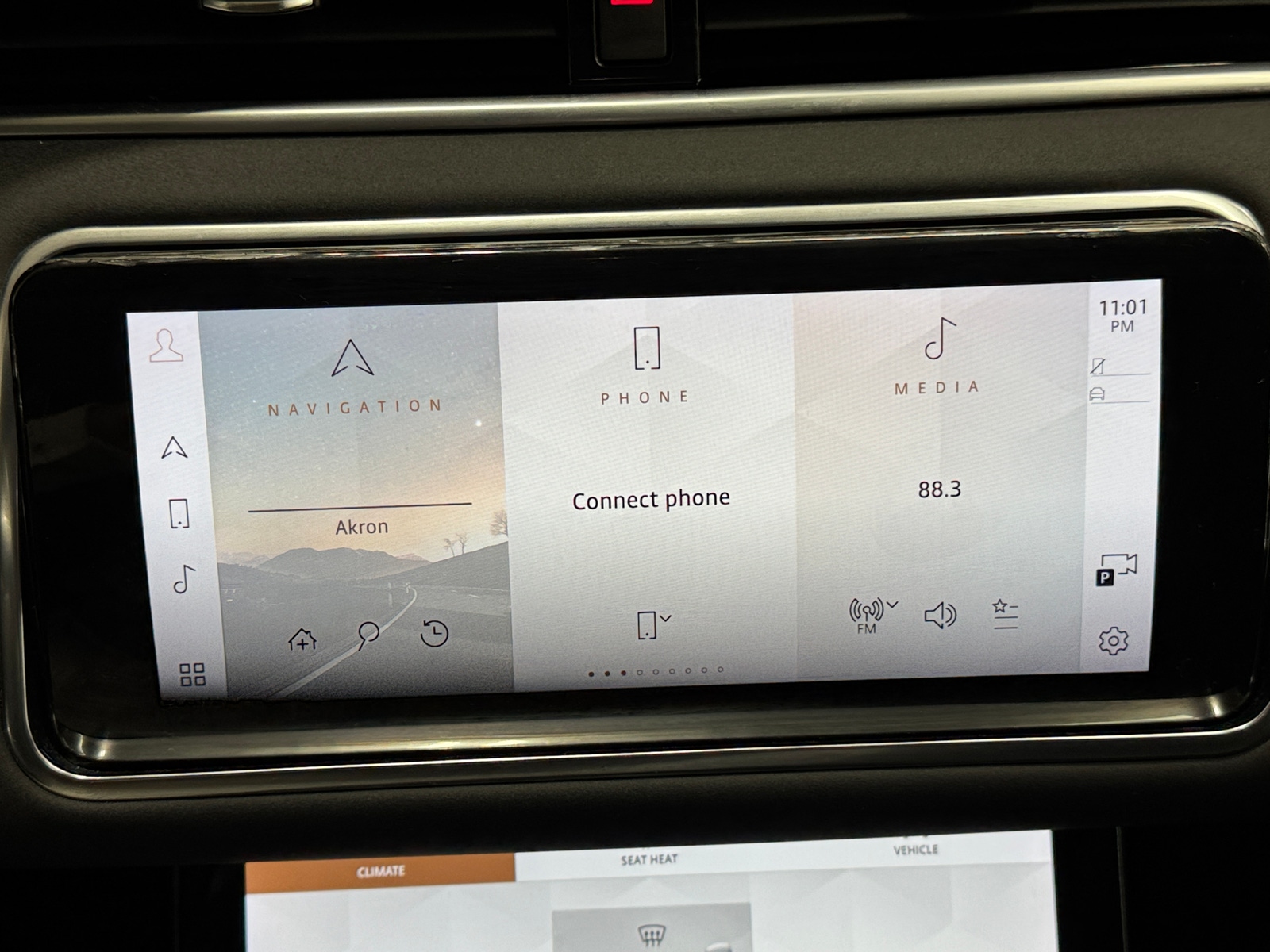 Thumbnail: 2021 Land Rover Range Rover Evoque - 4