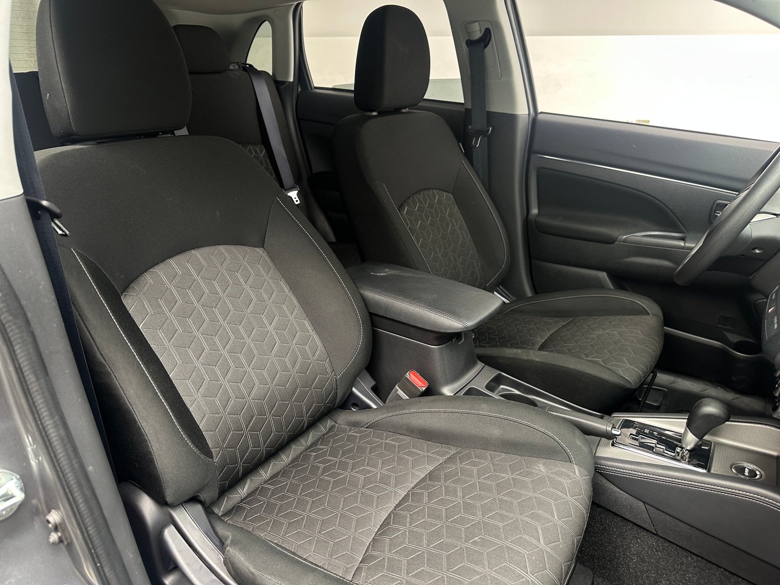 Thumbnail: 2025 Mitsubishi Outlander Sport - 2