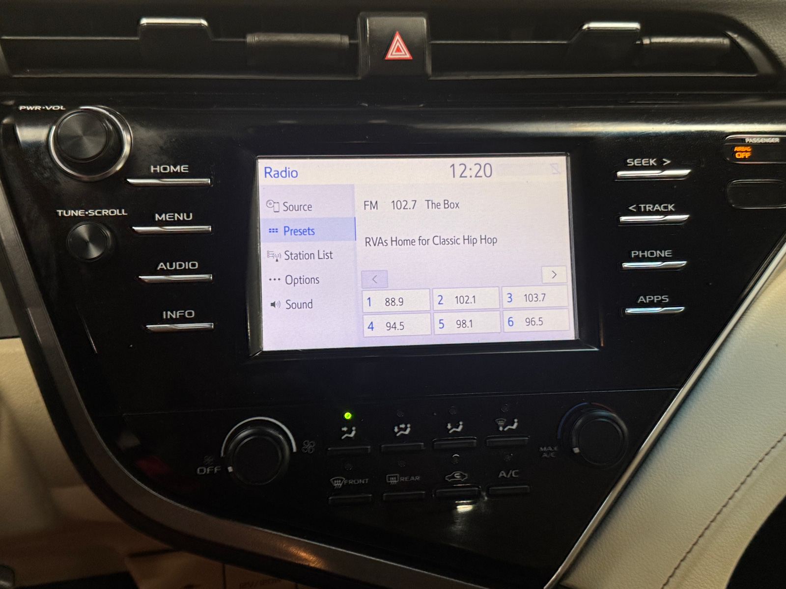 Thumbnail: 2018 Toyota Camry - 4