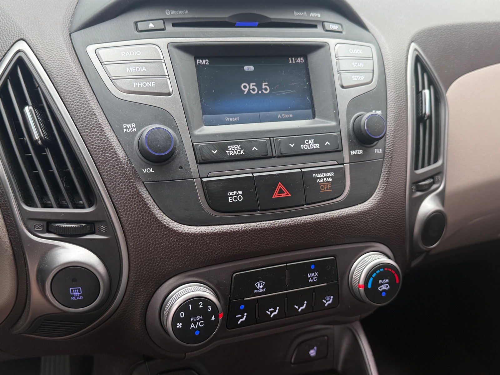Thumbnail: 2015 Hyundai Tucson - 3