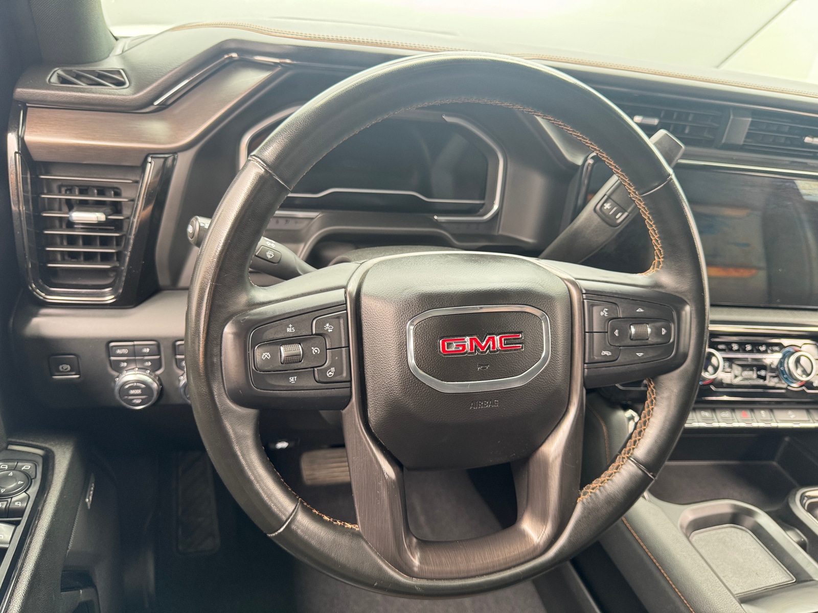 Thumbnail: 2024 GMC Sierra 2500 - 4