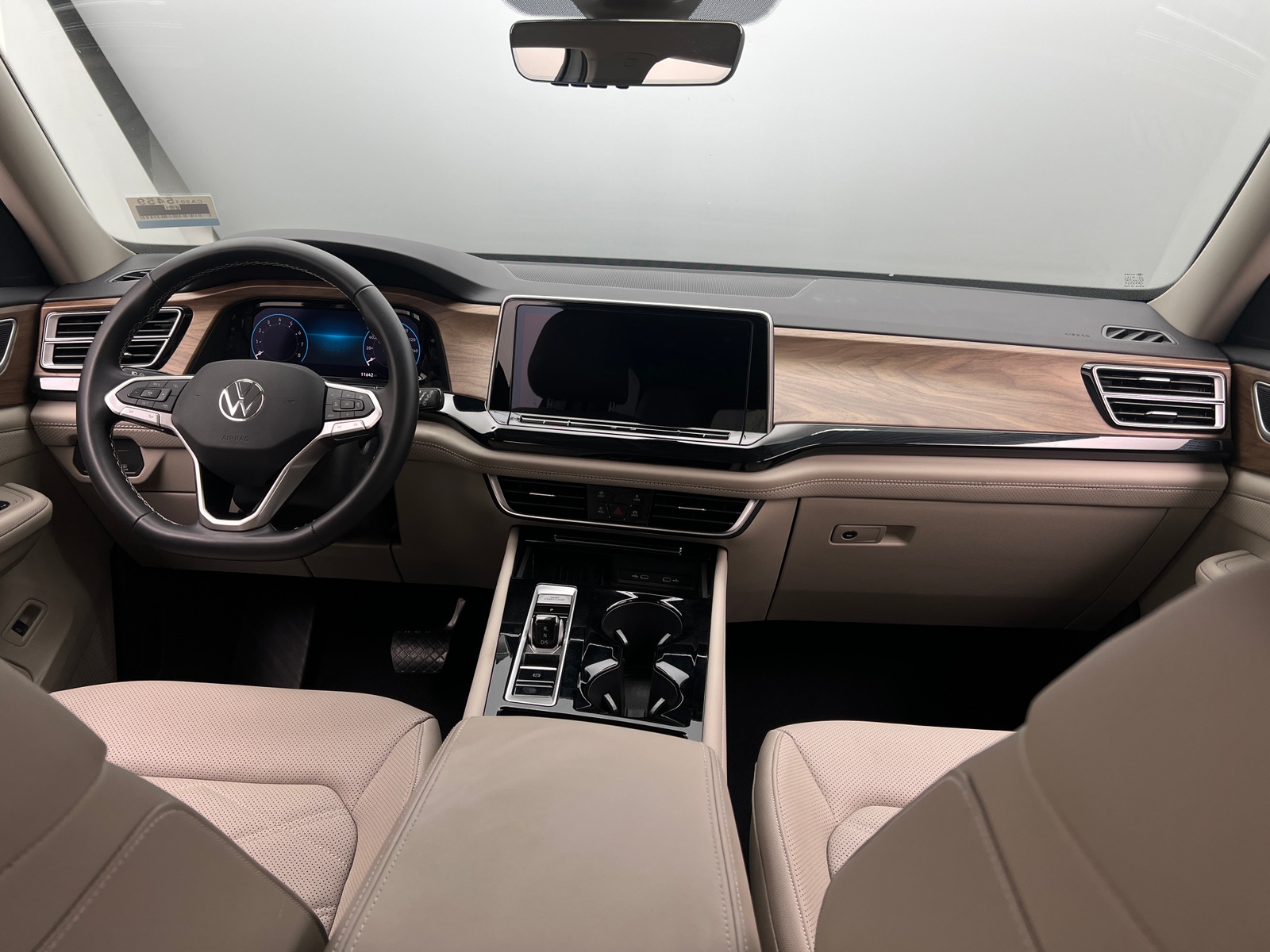 Thumbnail: 2026 Volkswagen Atlas - 2