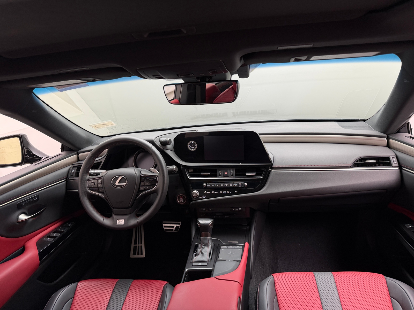 Thumbnail: 2022 Lexus ES - 2