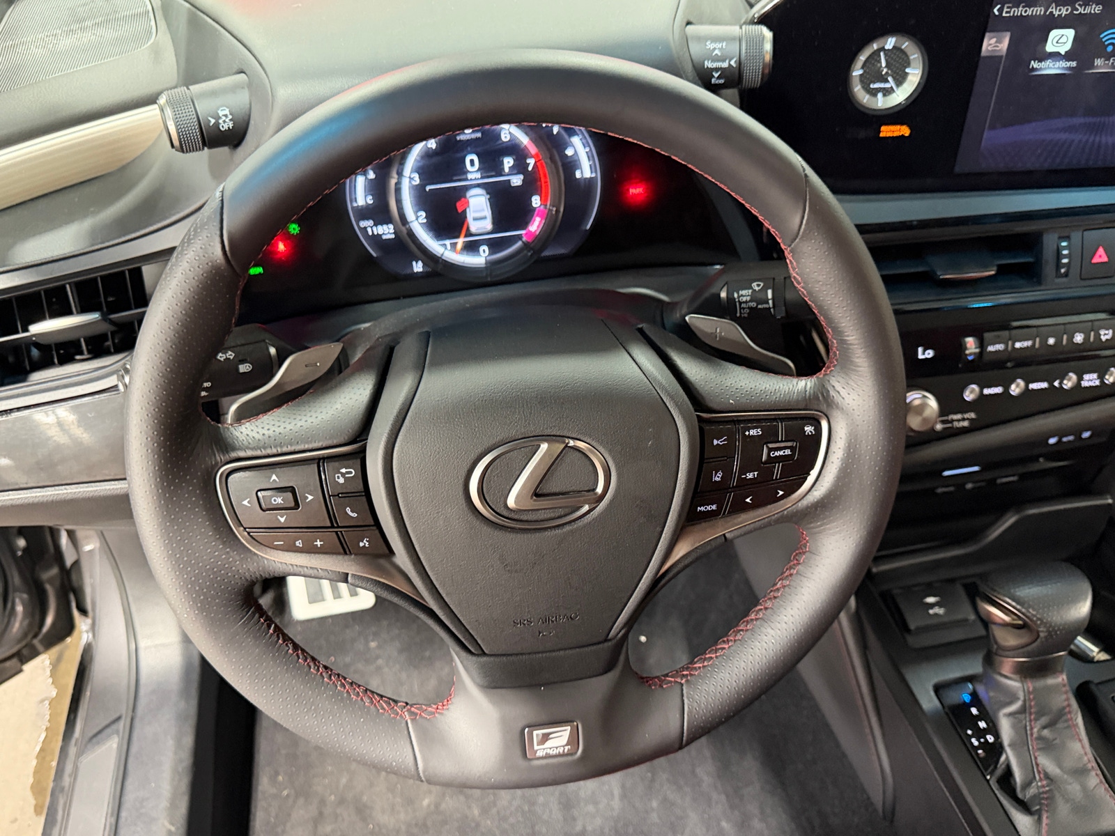 Thumbnail: 2022 Lexus ES - 4