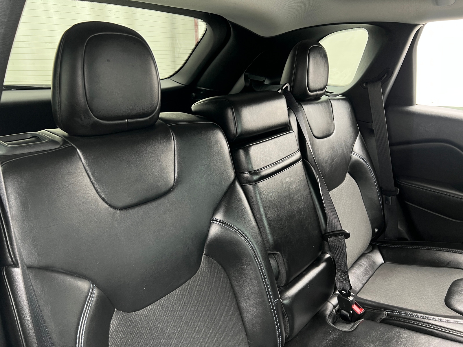 Thumbnail: 2019 Jeep Cherokee - 6