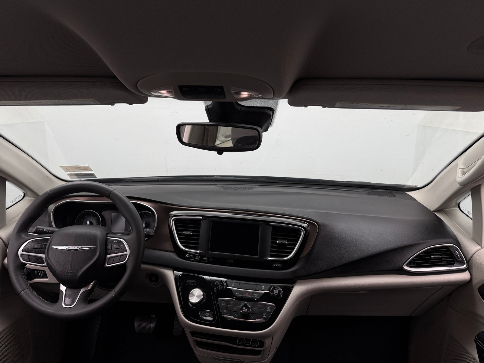 Thumbnail: 2024 Chrysler Voyager - 3