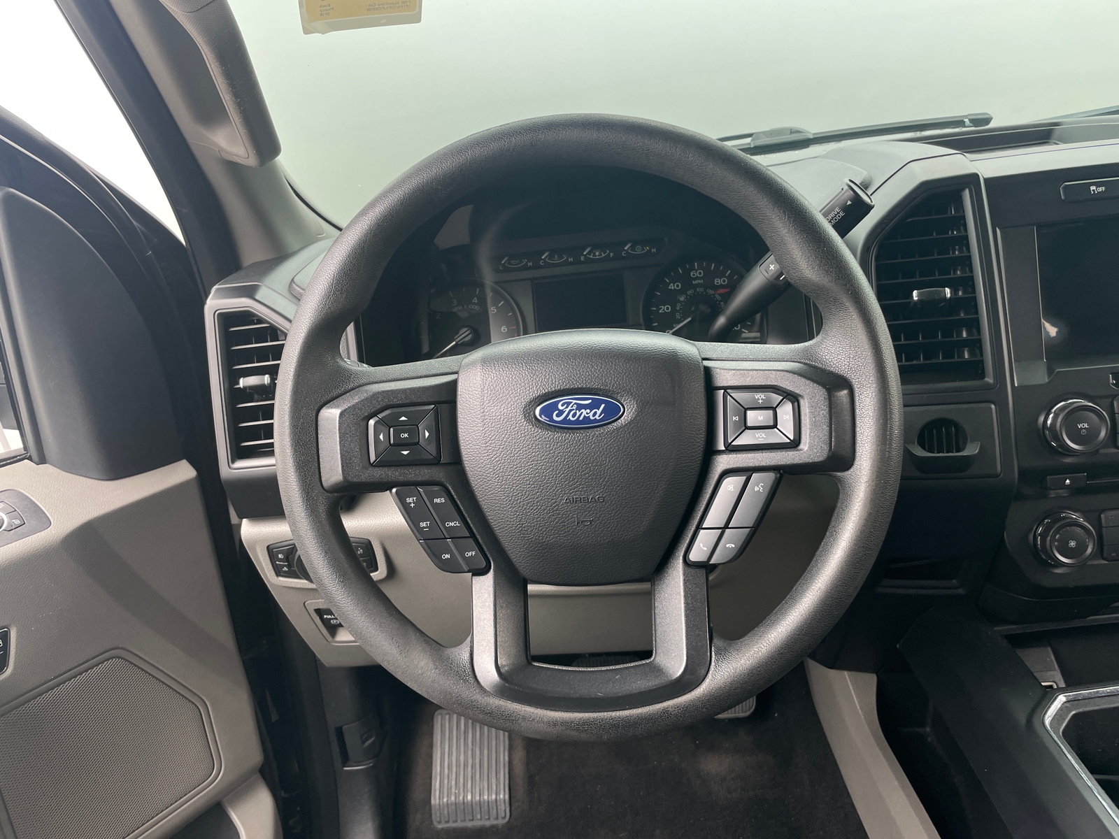 Thumbnail: 2018 Ford Econoline - 5