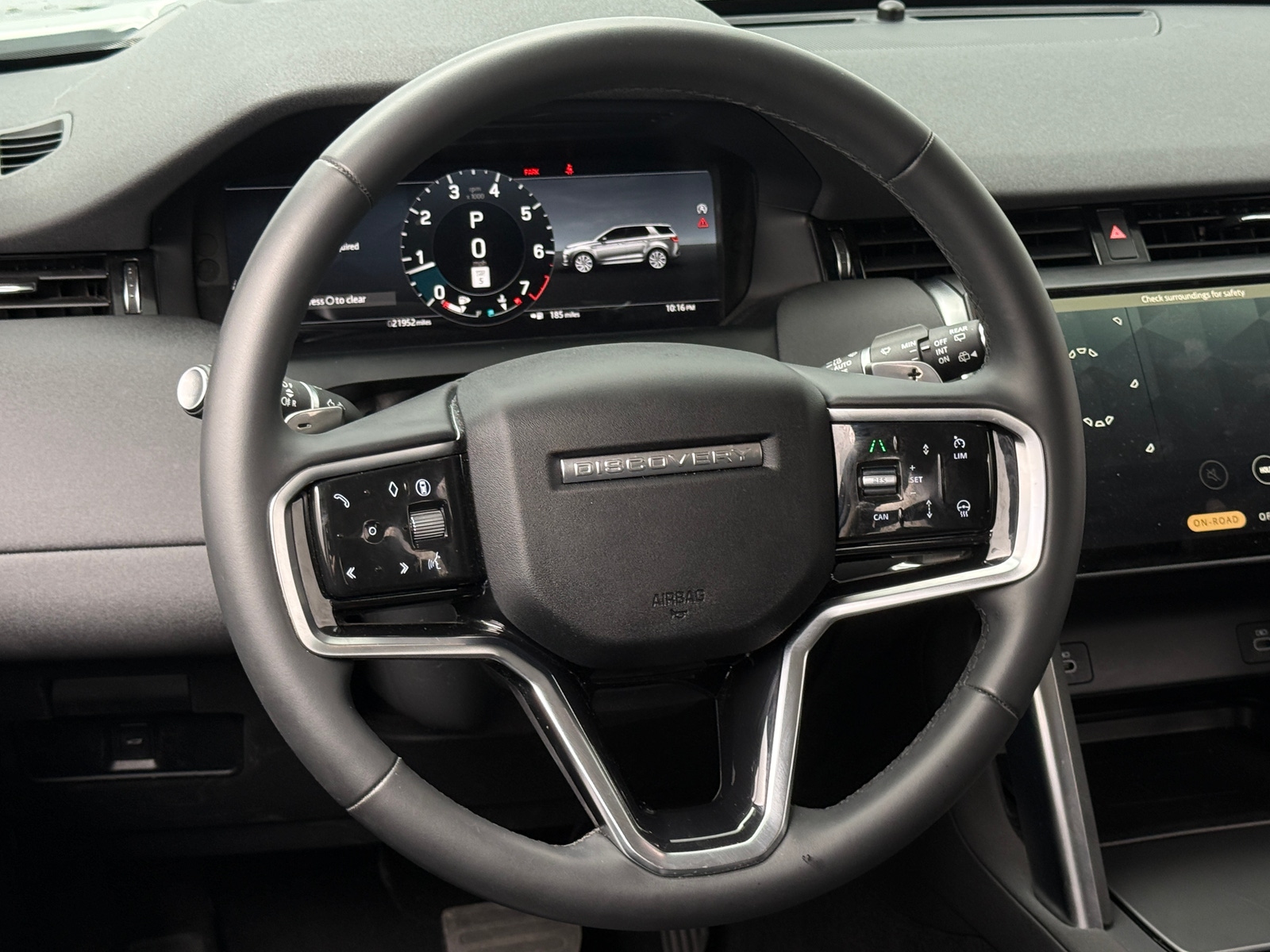 Thumbnail: 2024 Land Rover Discovery Sport - 4