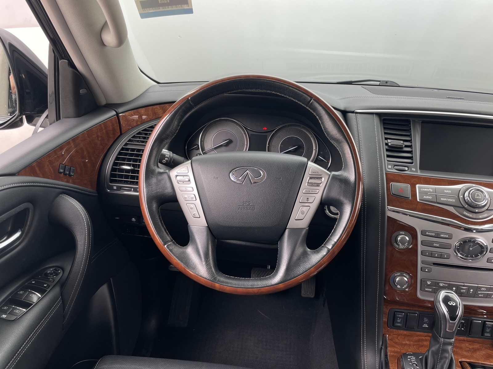 Thumbnail: 2019 INFINITI QX80 - 4