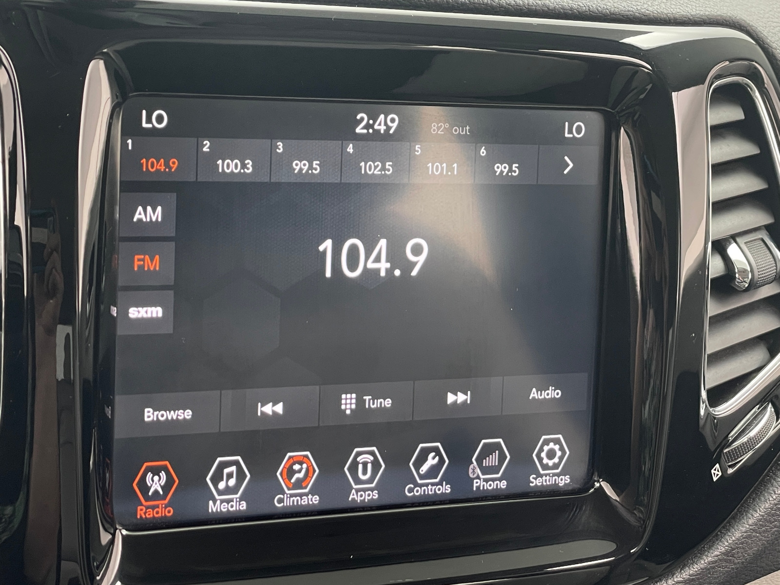 Thumbnail: 2018 Jeep Compass - 3