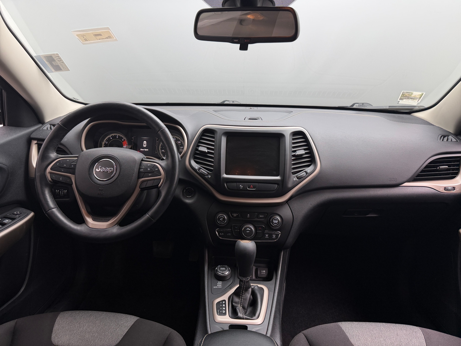 Thumbnail: 2018 Jeep Cherokee - 3