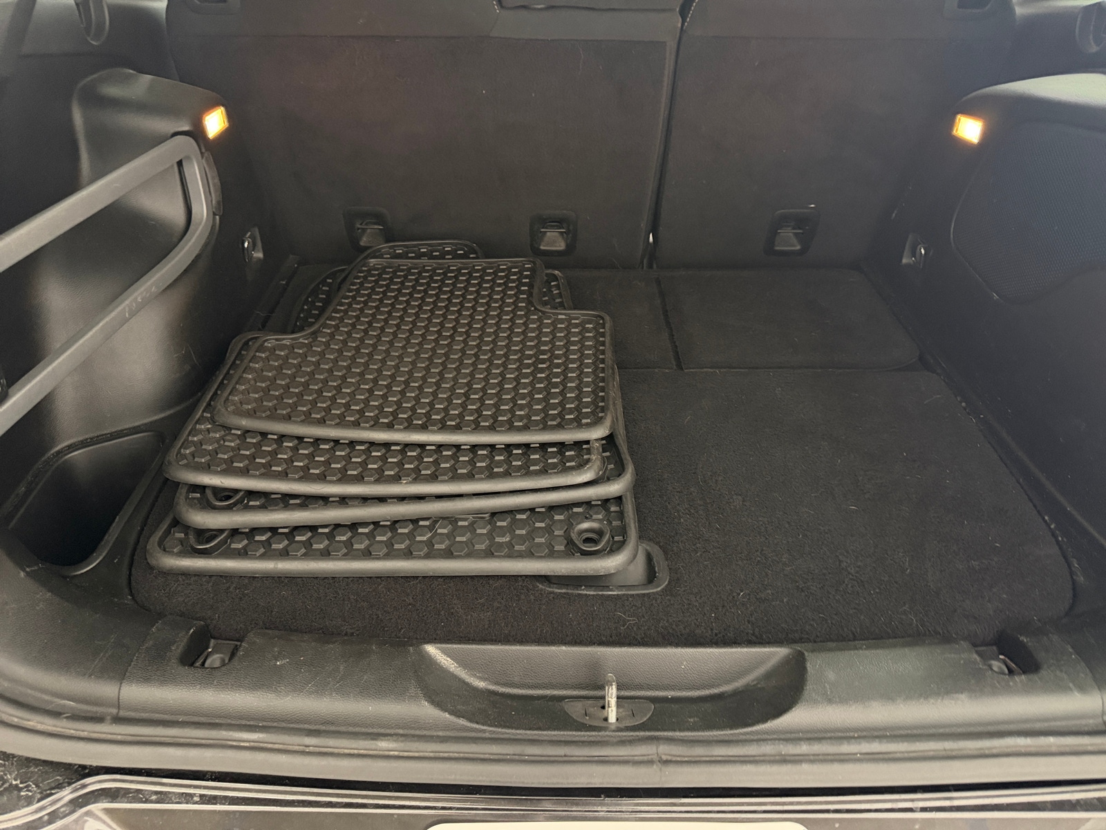 Thumbnail: 2018 Jeep Cherokee - 7