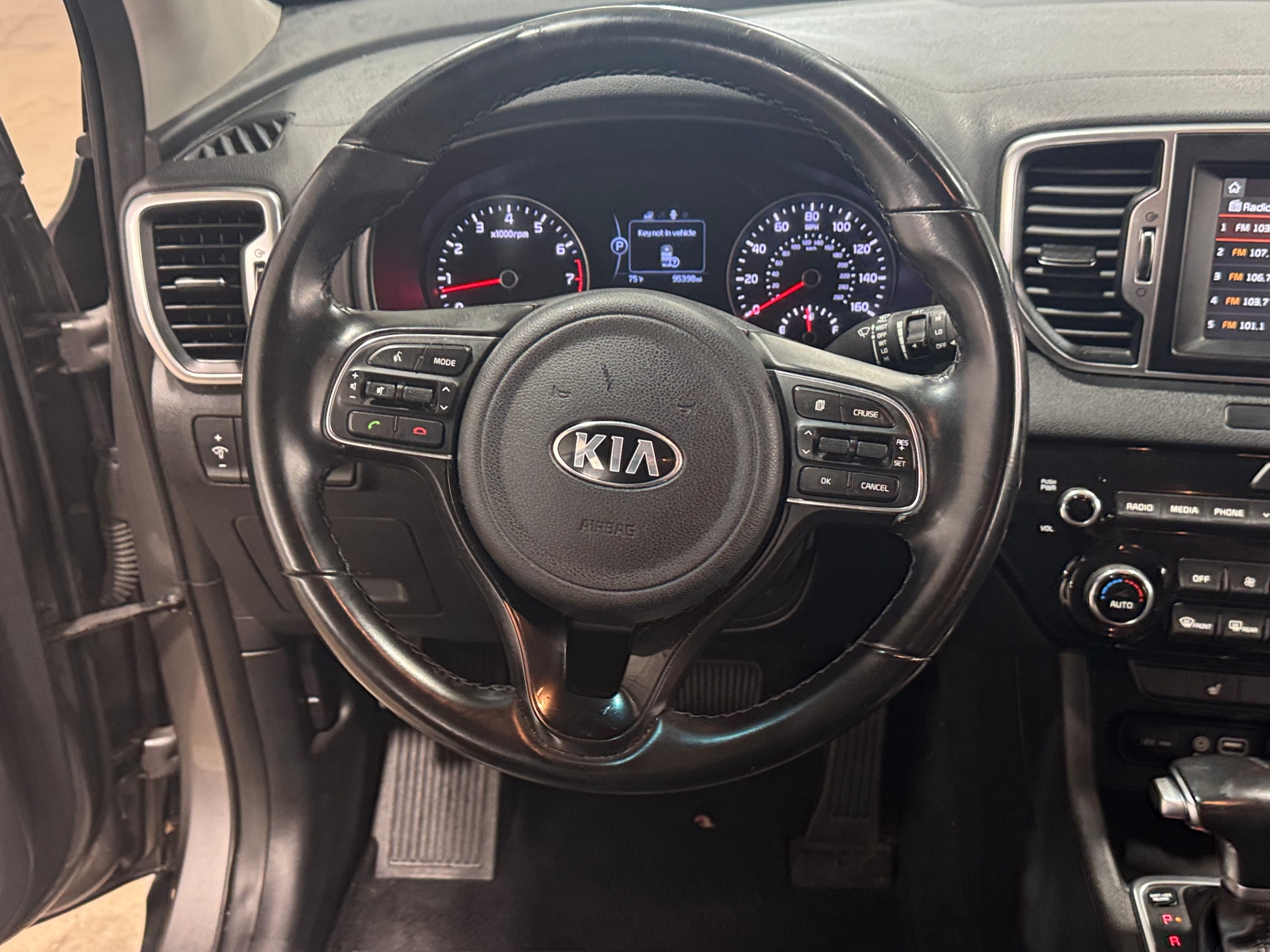 Thumbnail: 2019 Kia Sportage - 4