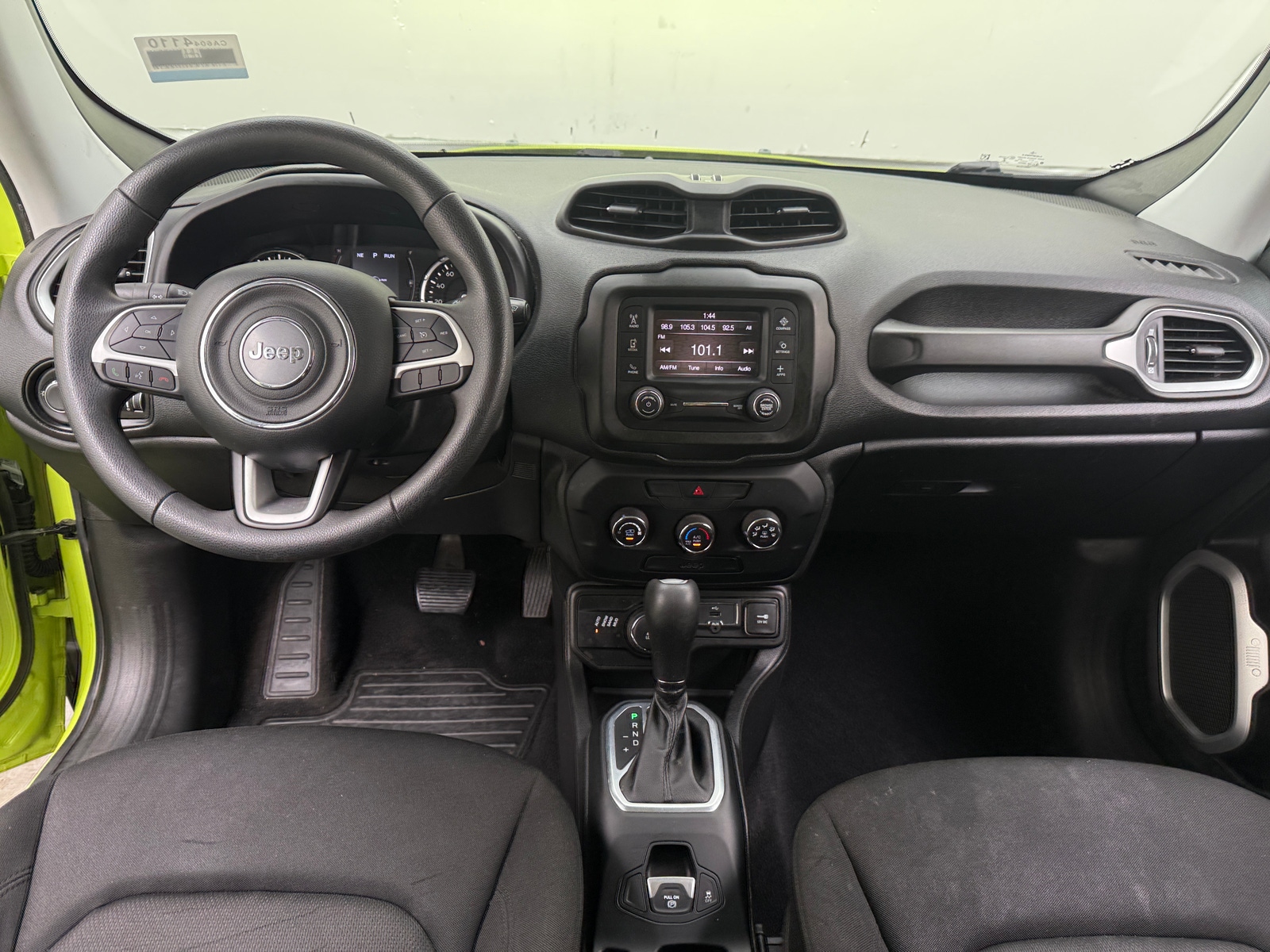 Thumbnail: 2018 Jeep Renegade - 3