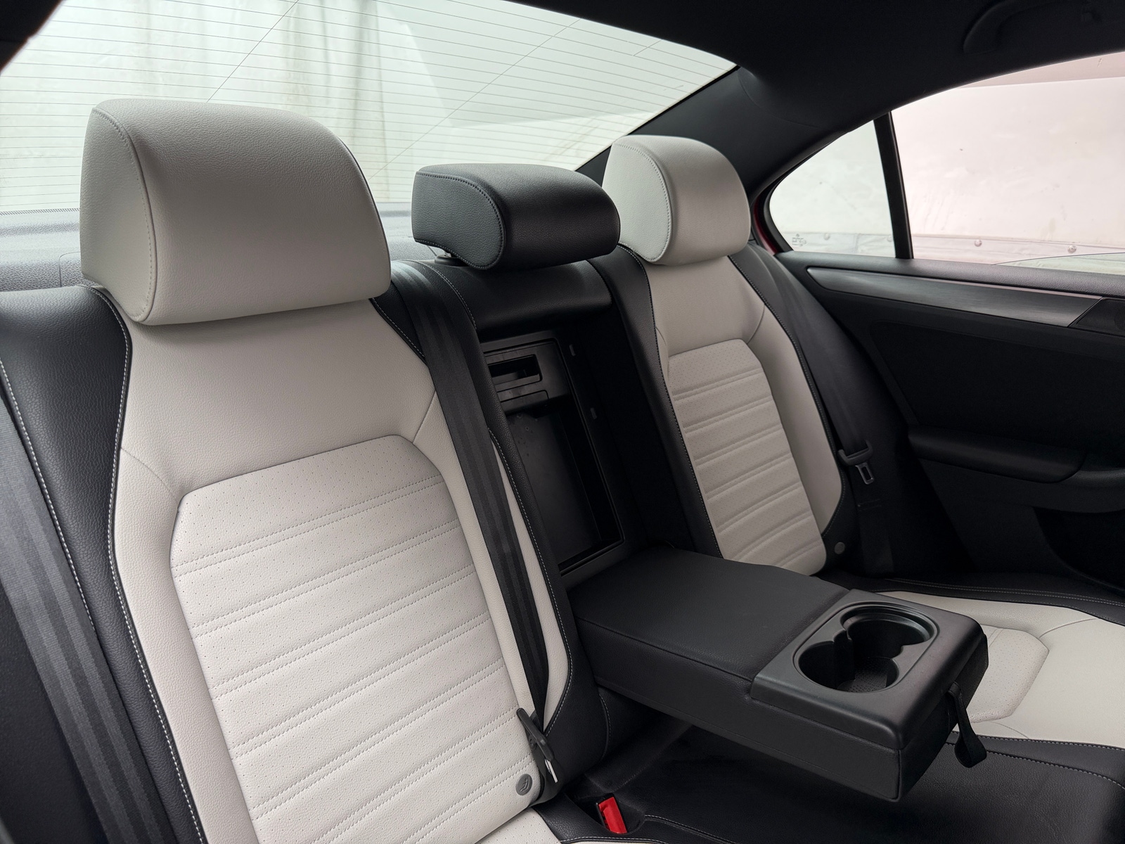 Thumbnail: 2016 Volkswagen Jetta - 5