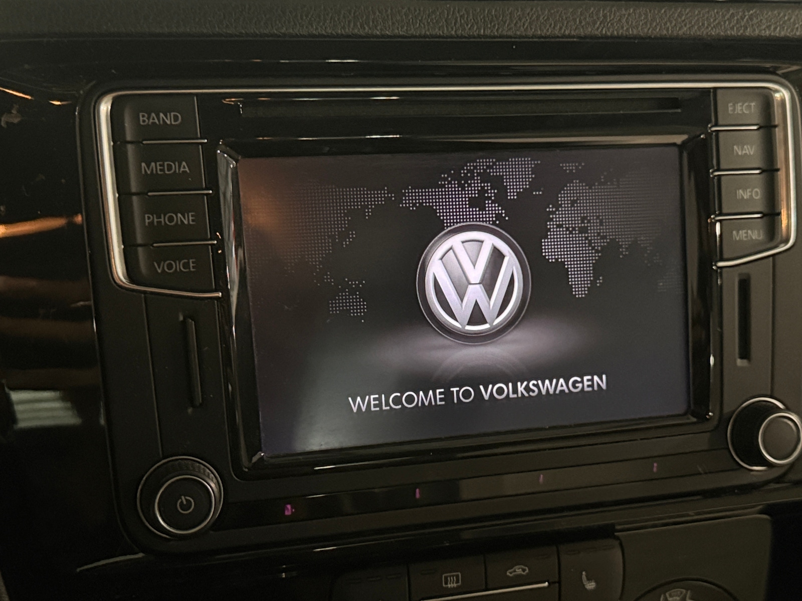 Thumbnail: 2016 Volkswagen Jetta - 3