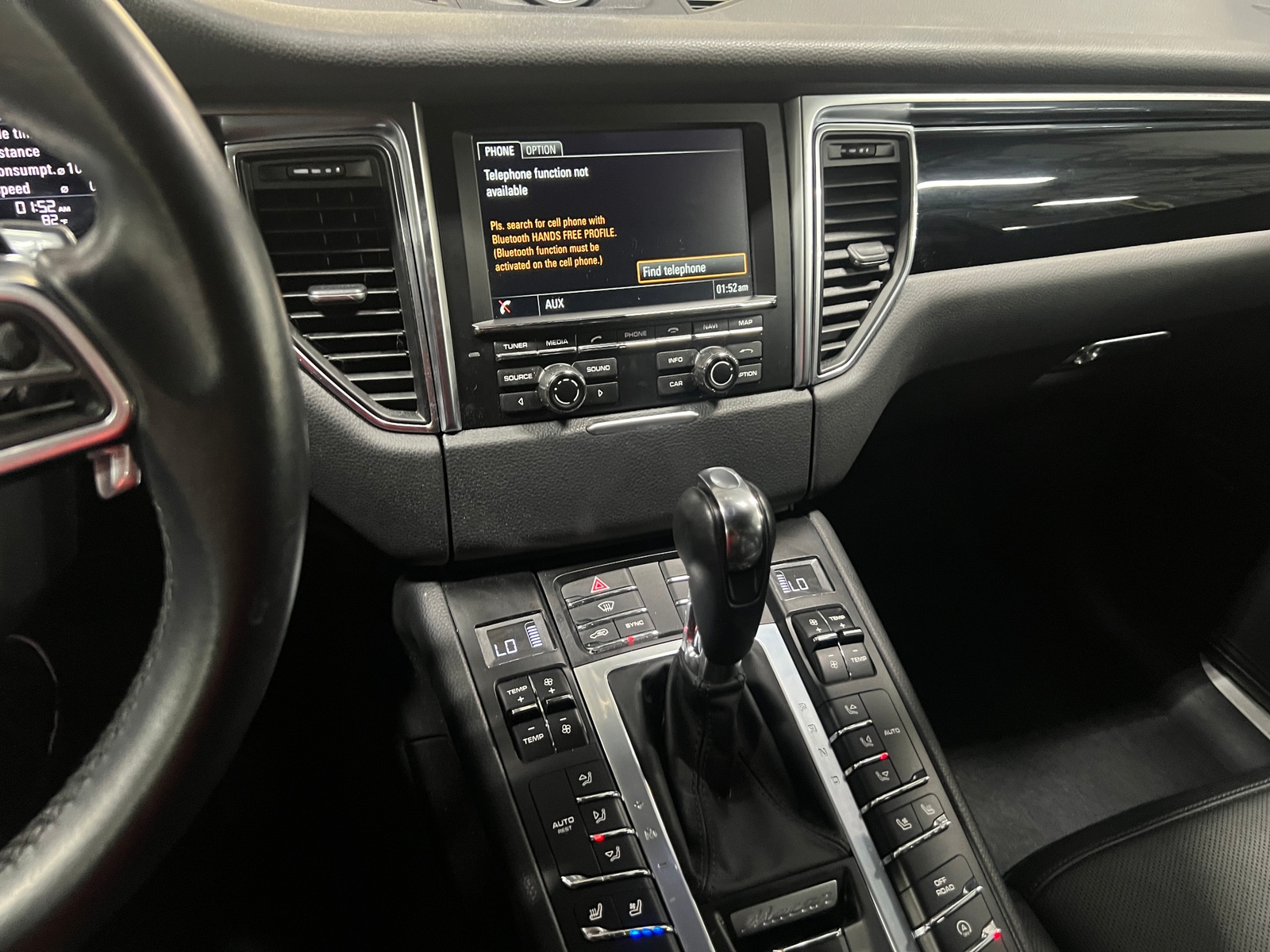 Thumbnail: 2016 Porsche Macan - 4