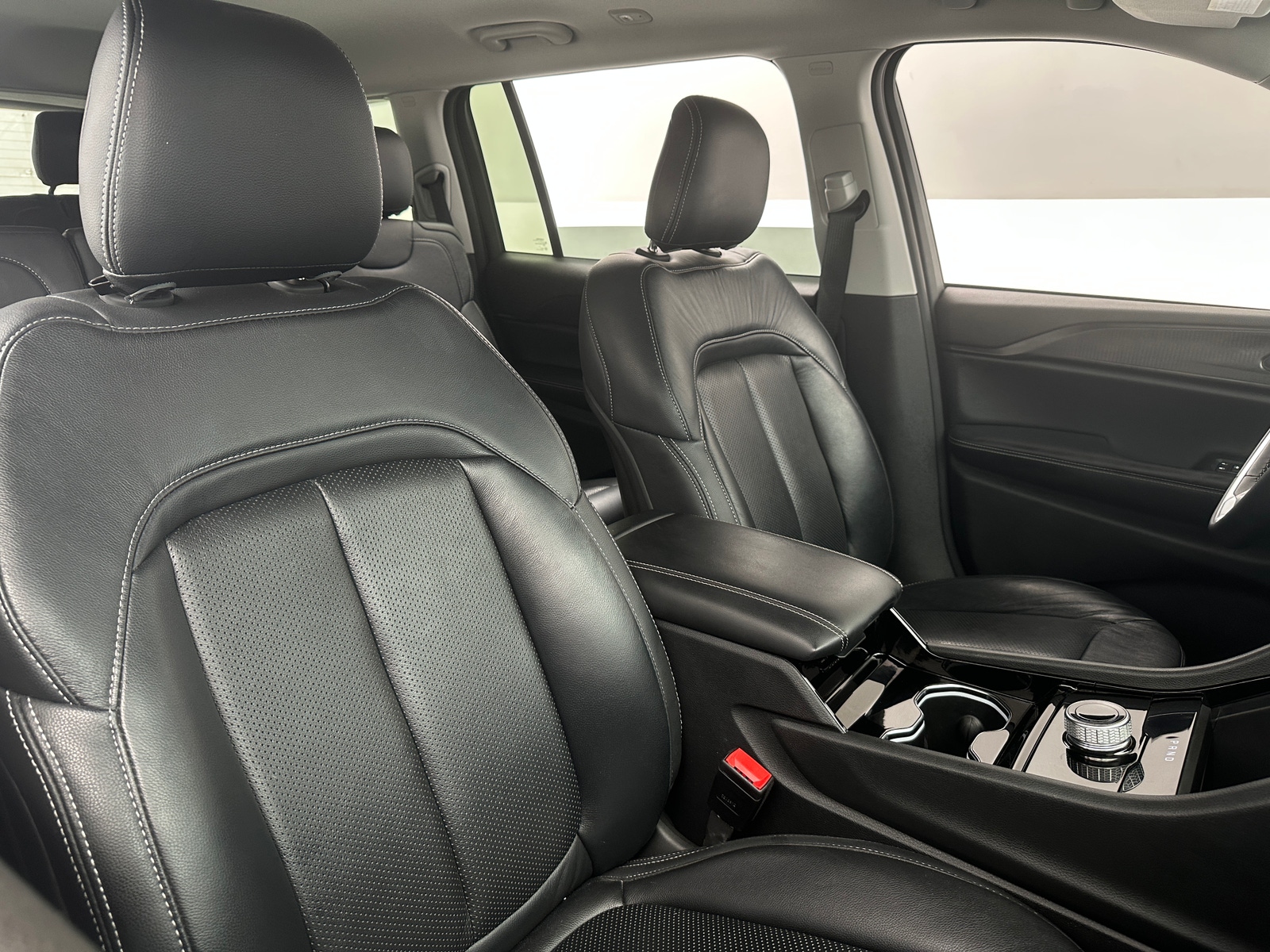 Thumbnail: 2023 Jeep Grand Cherokee L - 2
