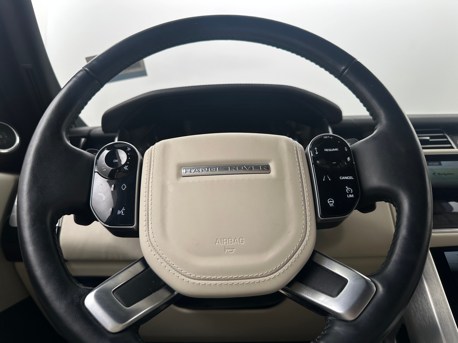 Thumbnail: 2021 Land Rover Range Rover - 4