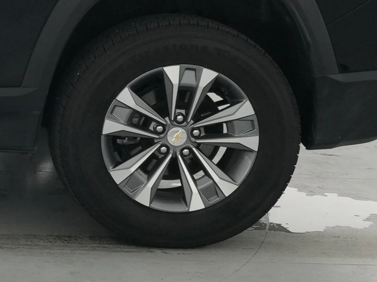 2025 Chevrolet Equinox LT - Photo 18