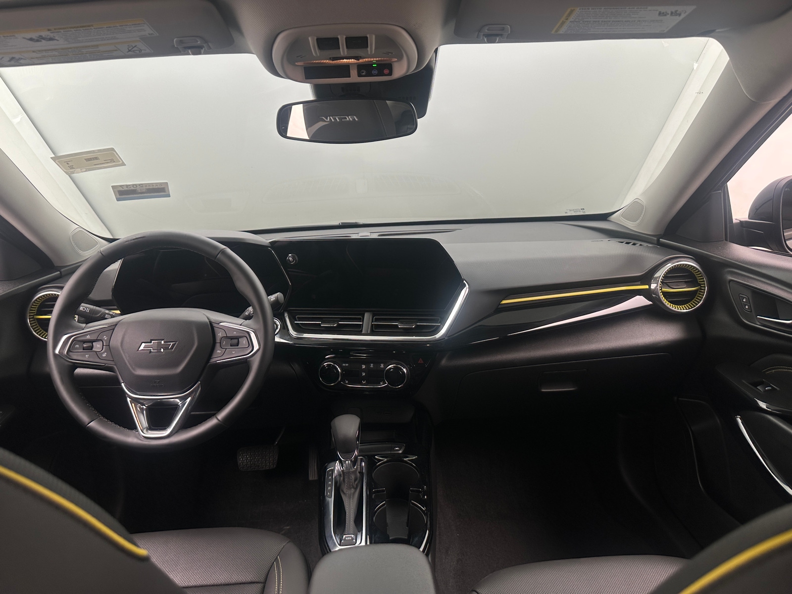 Thumbnail: 2025 Chevrolet Trax - 2