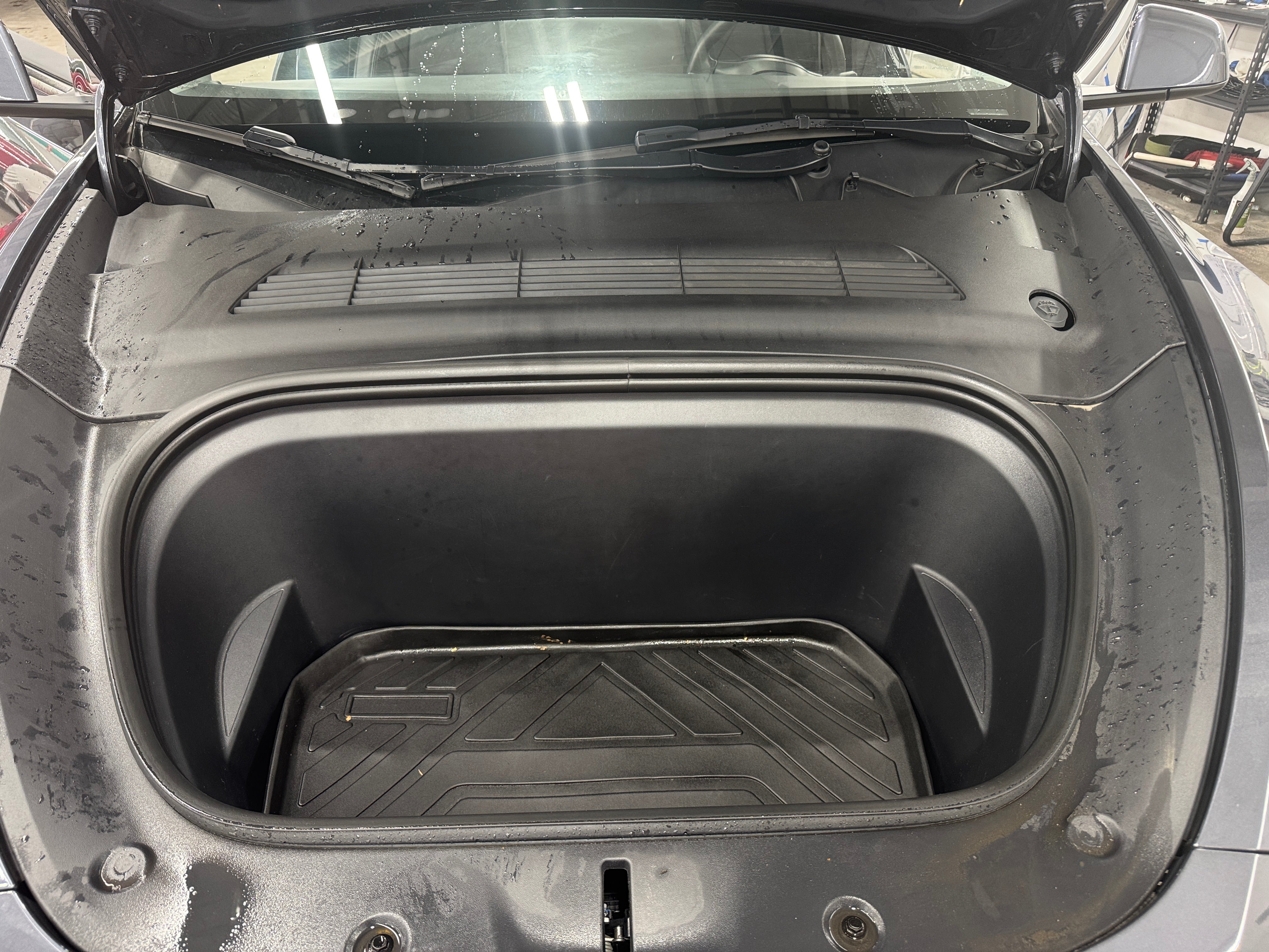 Used 2023 Tesla Model Y Long Range with VIN 7SAYGAEE4PF874858 for sale in Oak Creek, WI