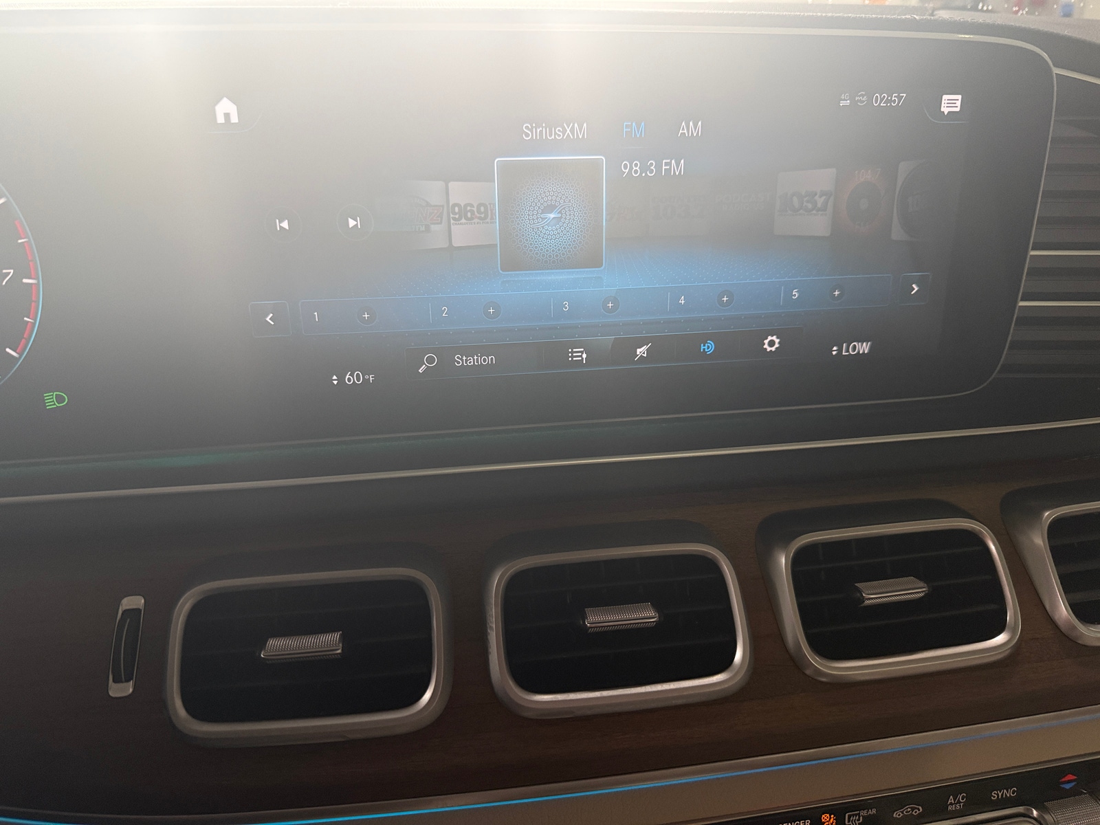 Thumbnail: 2021 Mercedes-Benz GLS - 3