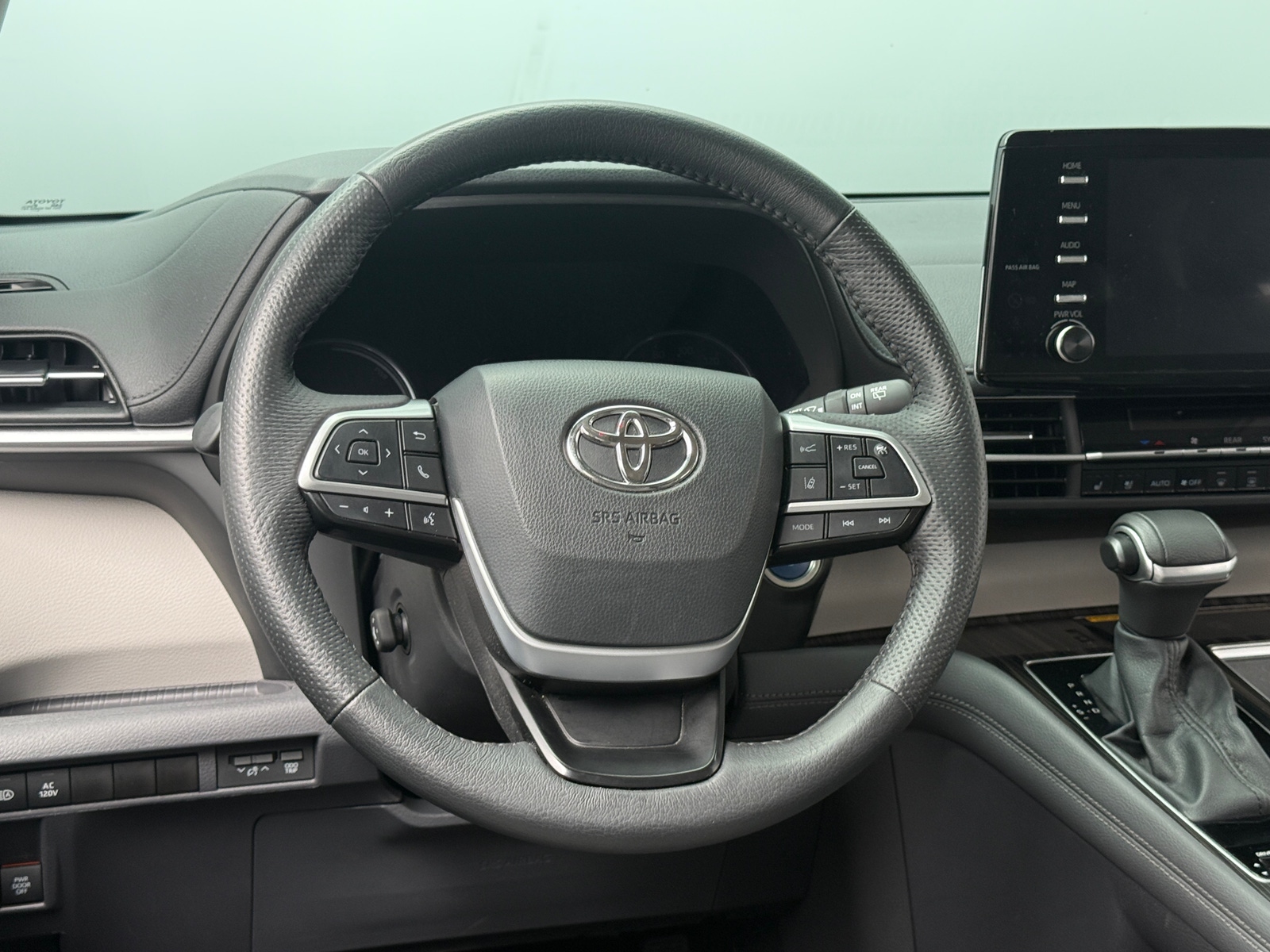 Thumbnail: 2024 Toyota Sienna - 4