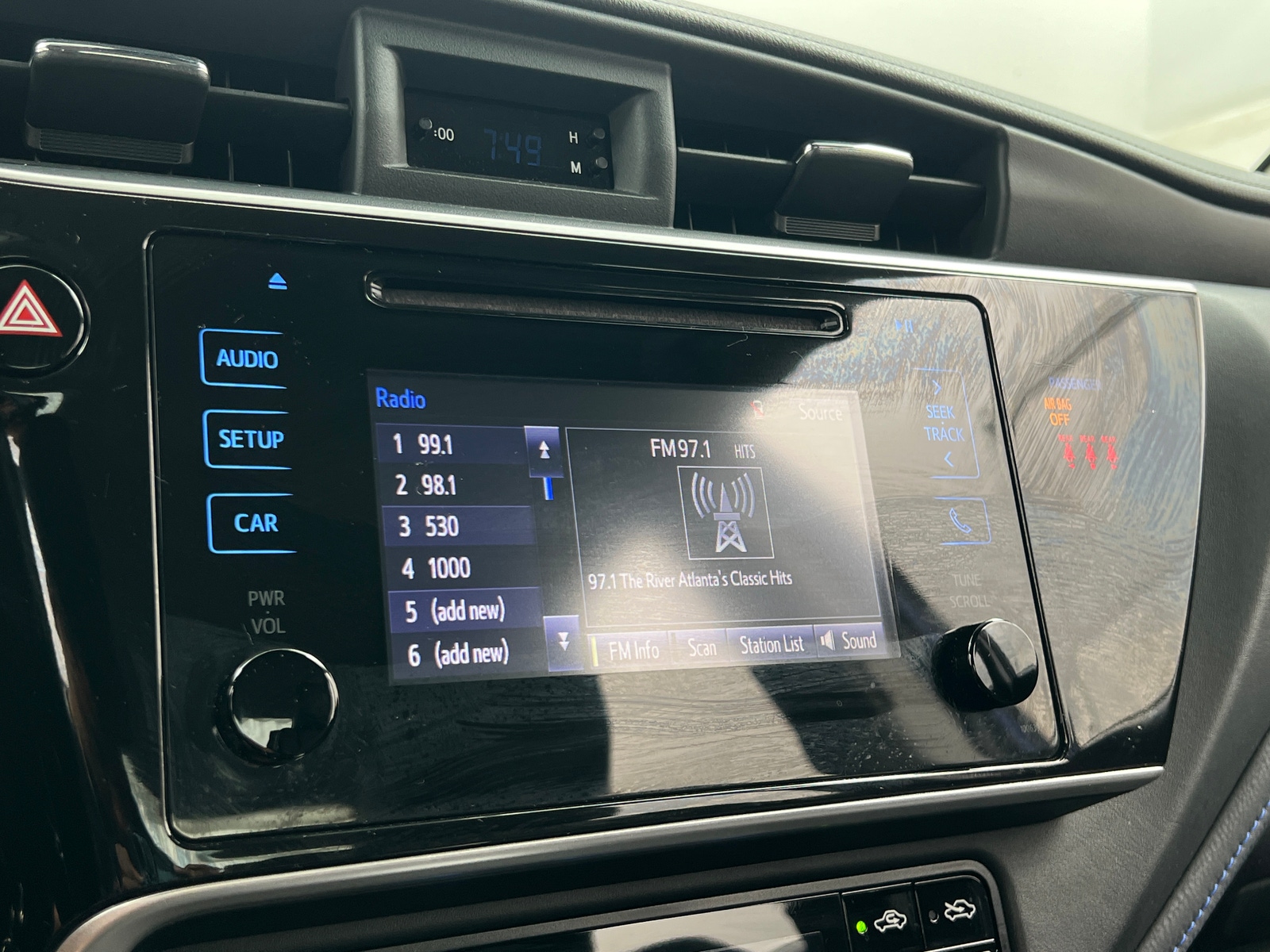 Thumbnail: 2019 Toyota Corolla - 4