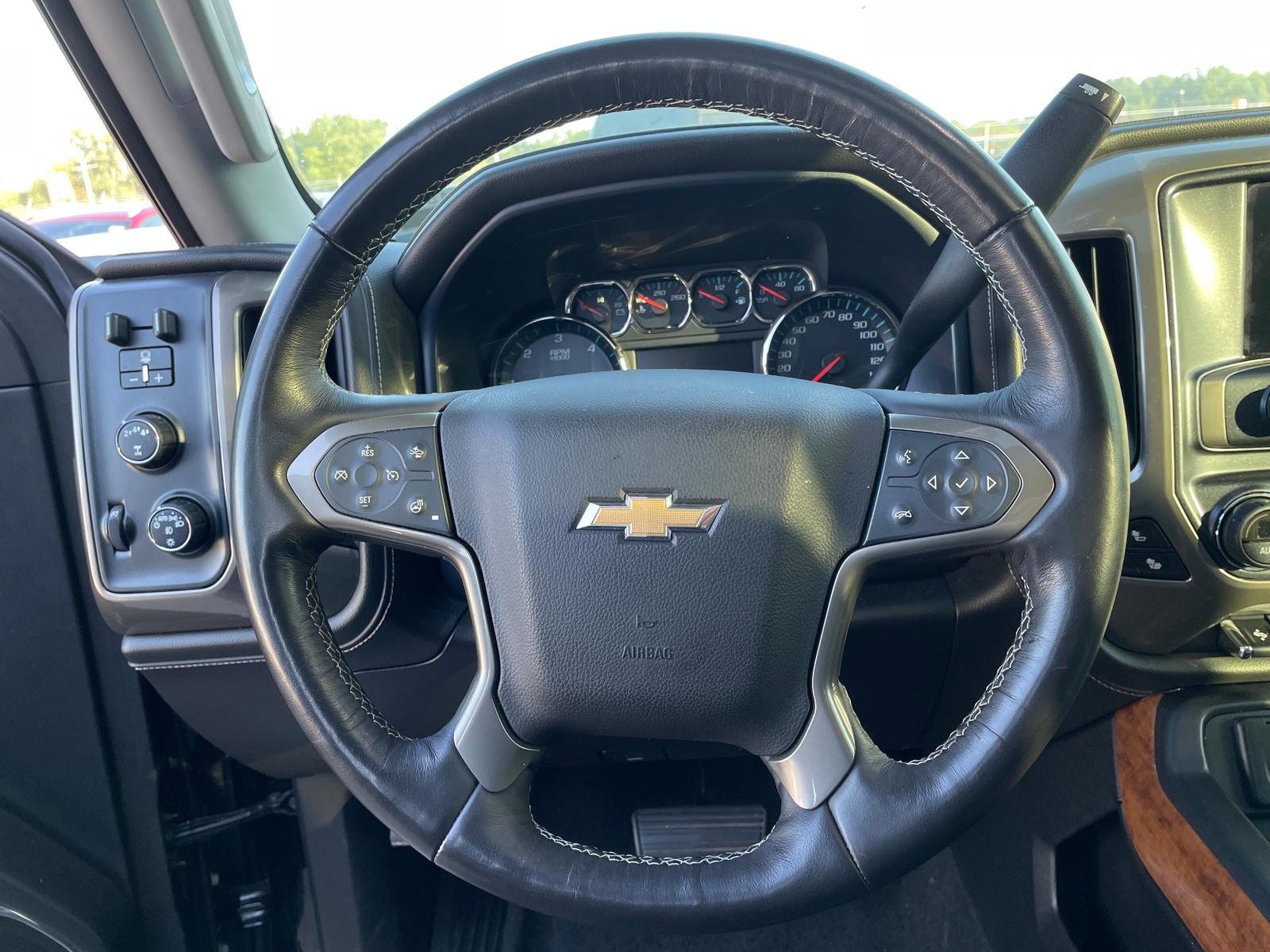 Thumbnail: 2018 Chevrolet Silverado 2500 - 4