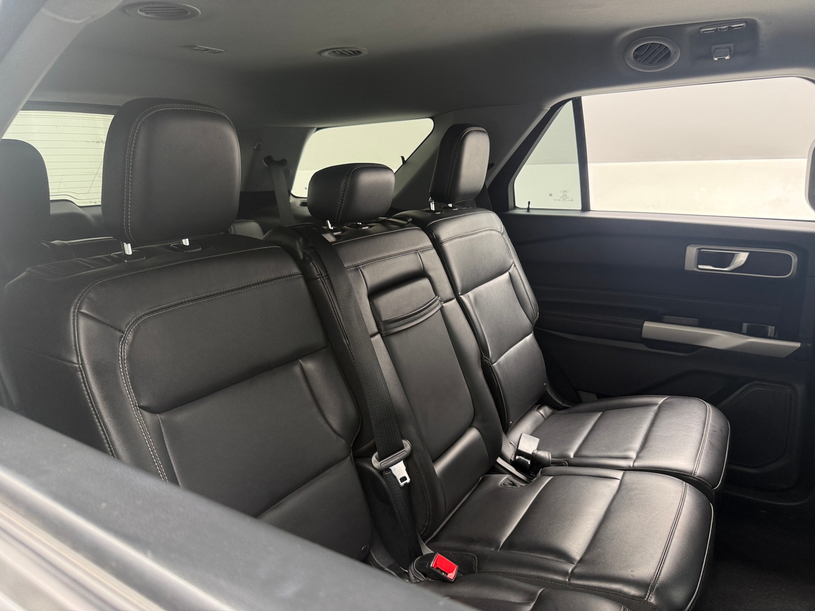 Thumbnail: 2022 Ford Explorer - 6