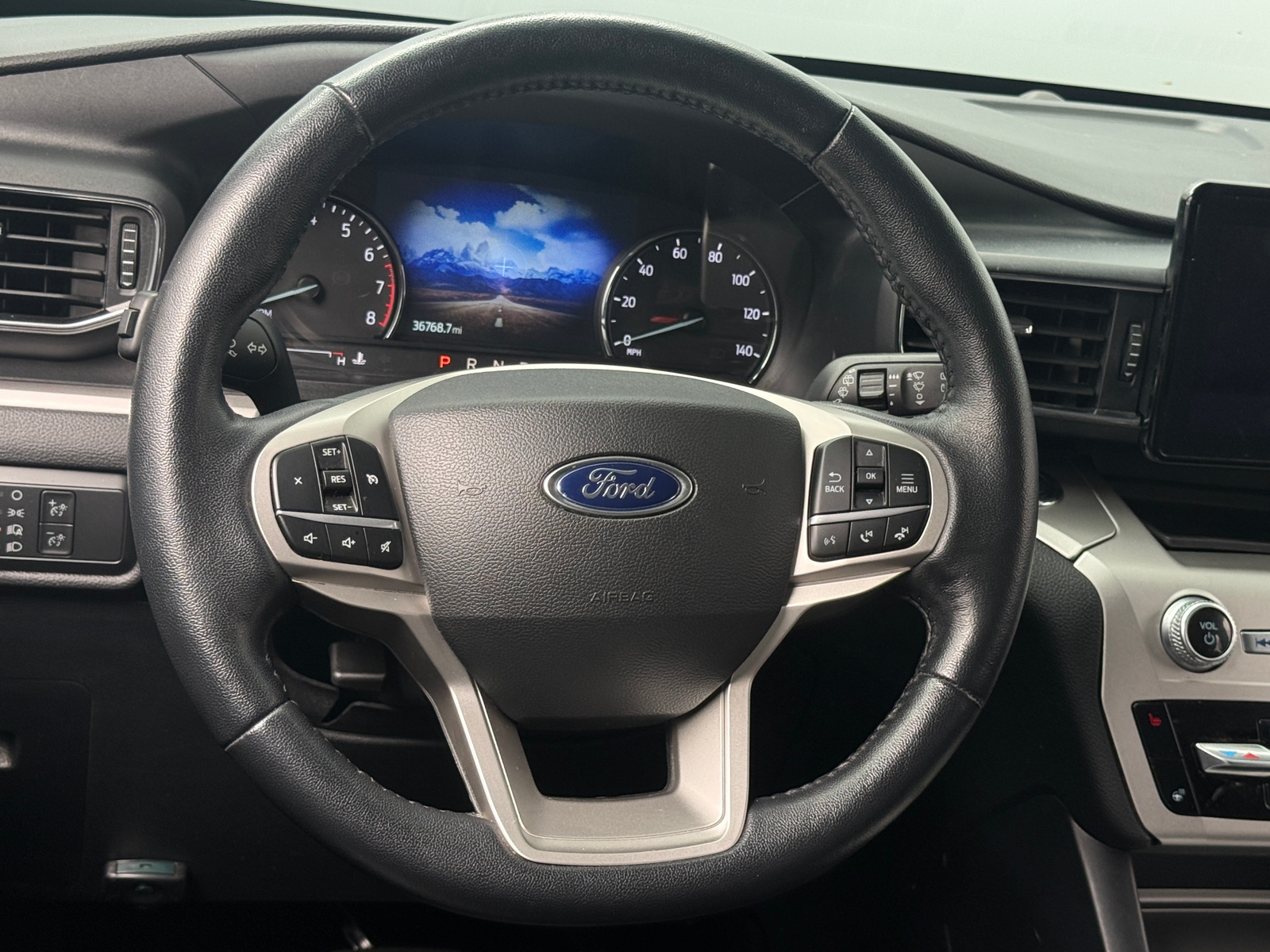 Thumbnail: 2022 Ford Explorer - 5