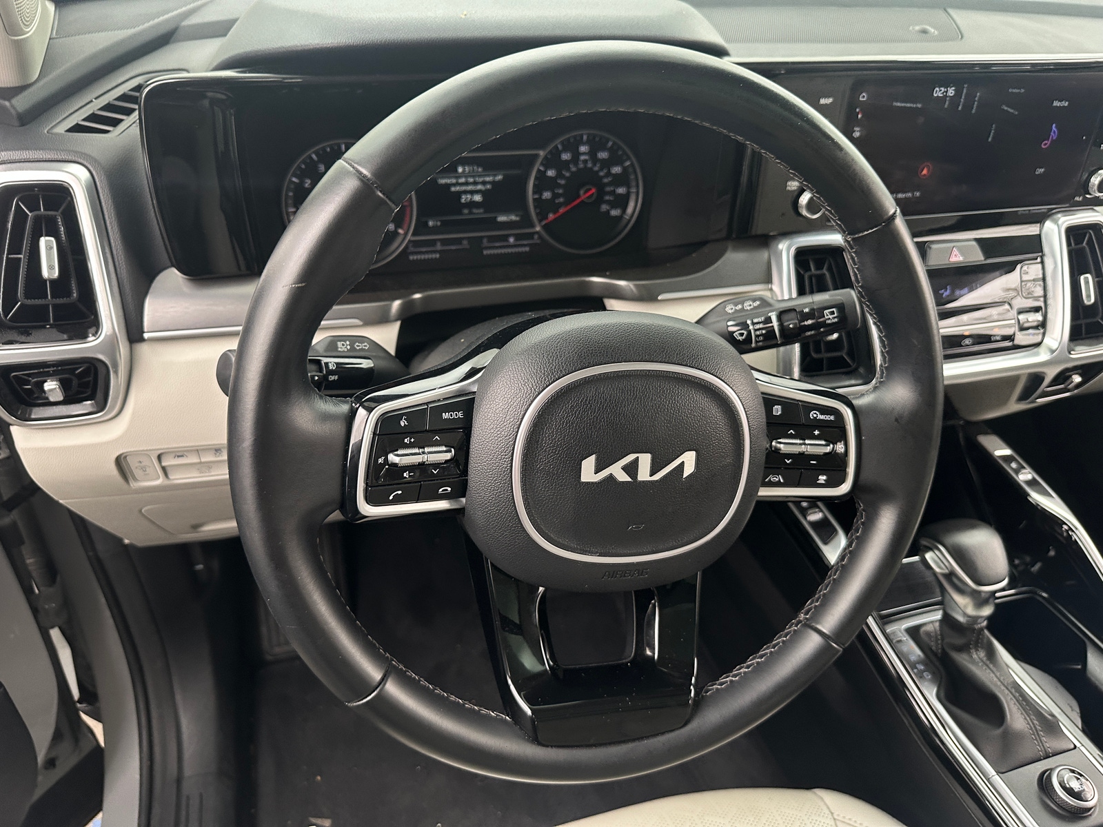 Thumbnail: 2022 Kia Sorento - 4